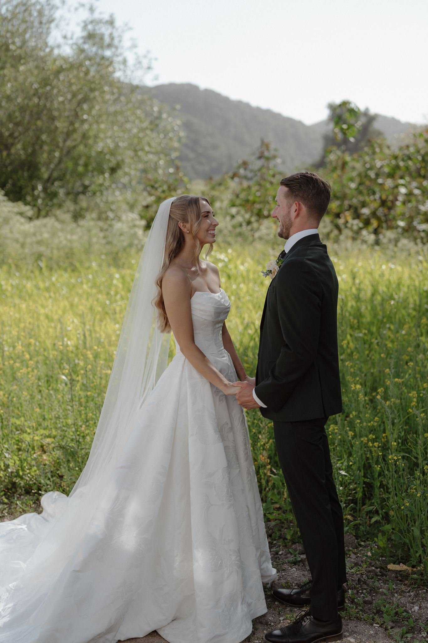 Hannah and Connor's spring newlywed portraits at Tar Creek Ranch