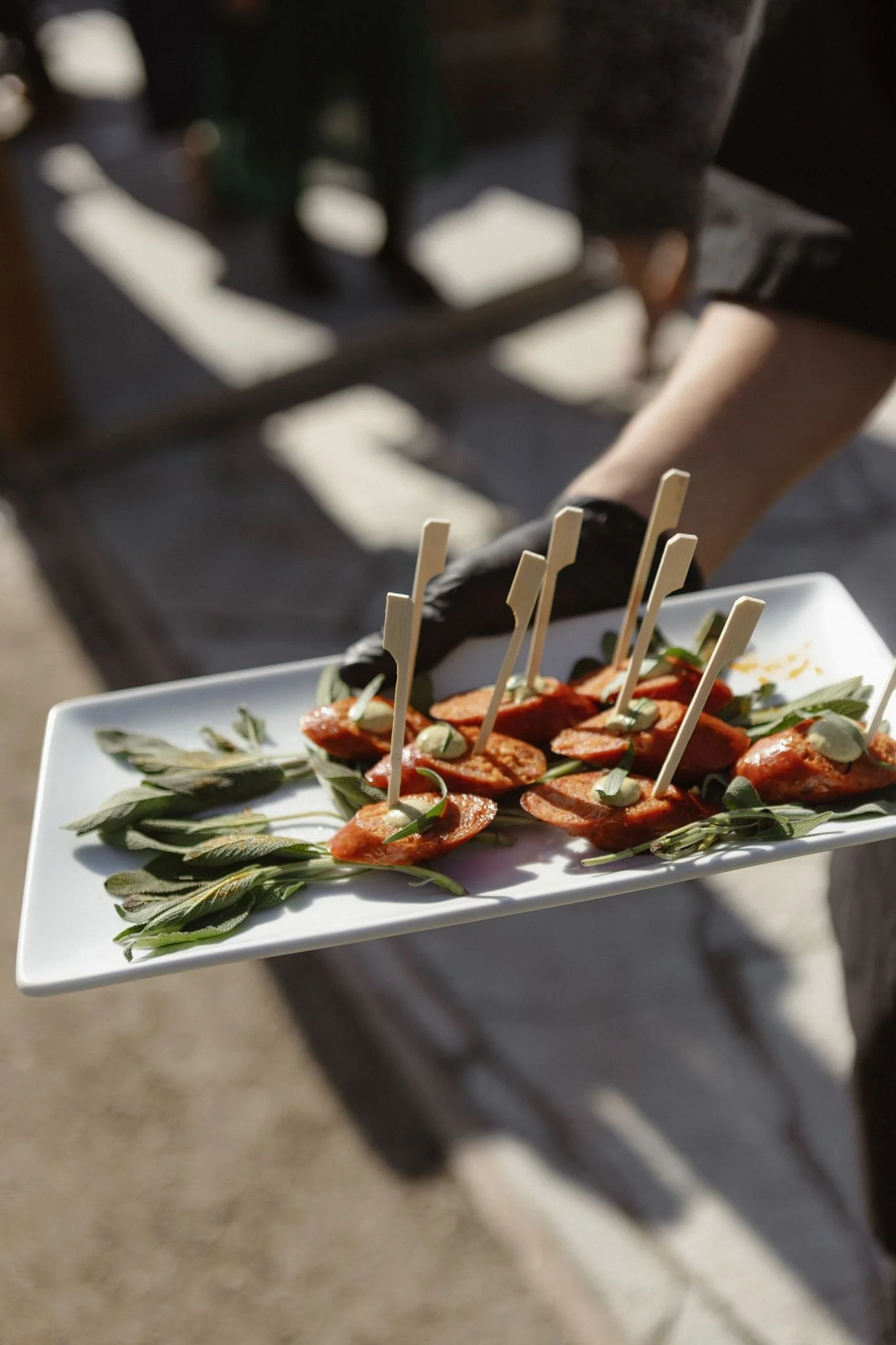Passed appetizers by Kullman Catering during Garden cocktail hour