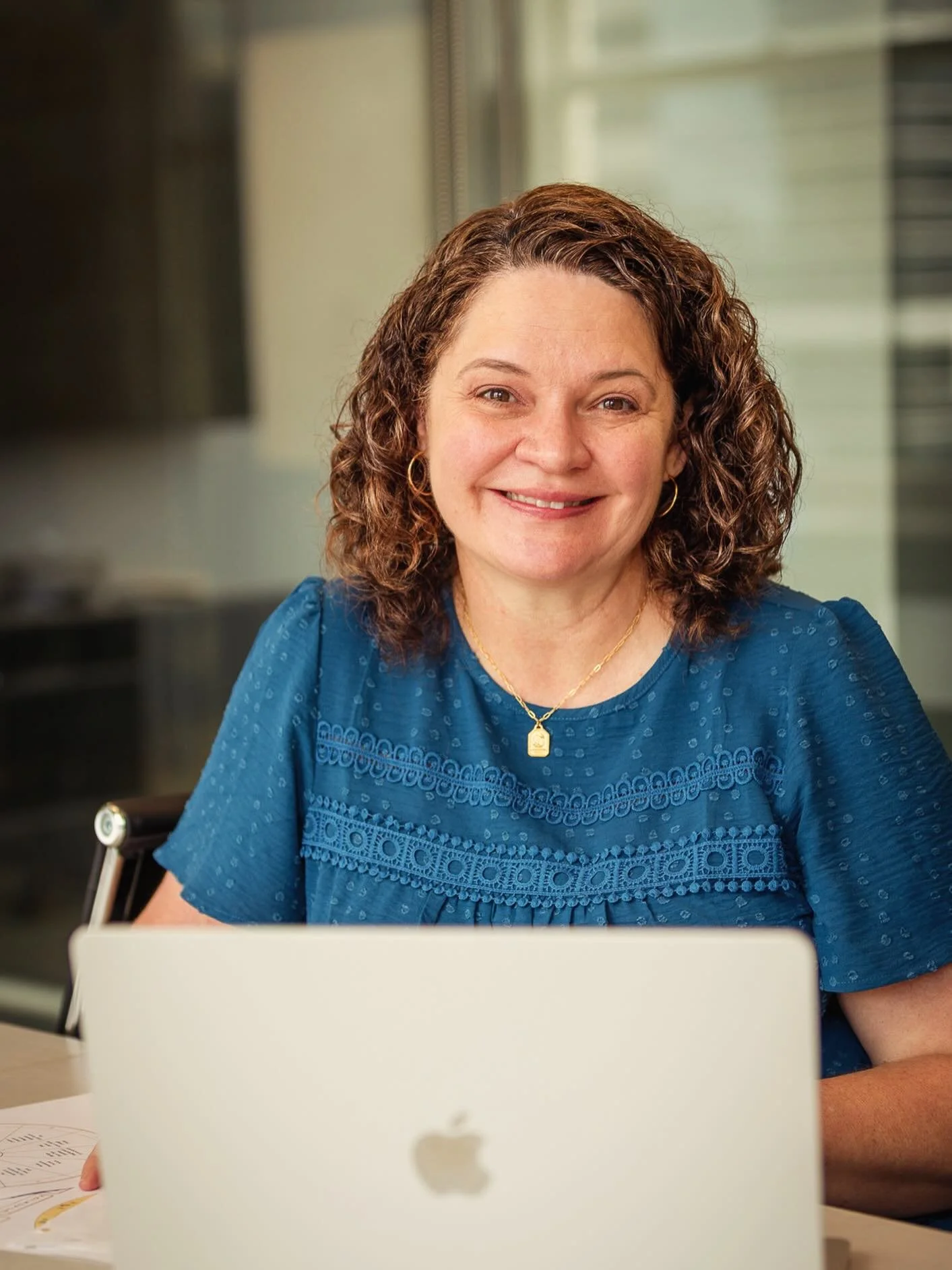 Welcome, I&rsquo;m so glad you&rsquo;re here! I&rsquo;m Monica, the astrologer behind Astrology with Monica, and if we haven&rsquo;t met yet, let me tell you a little about myself and how I work.

I practice Practical Astrology, though its roots run 