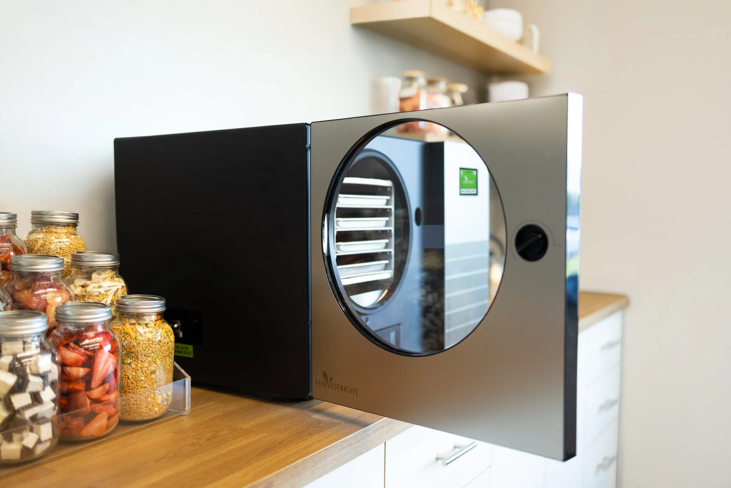 Stainless Steel Countertop Freeze Dryer - Lifestyle 12.jpg