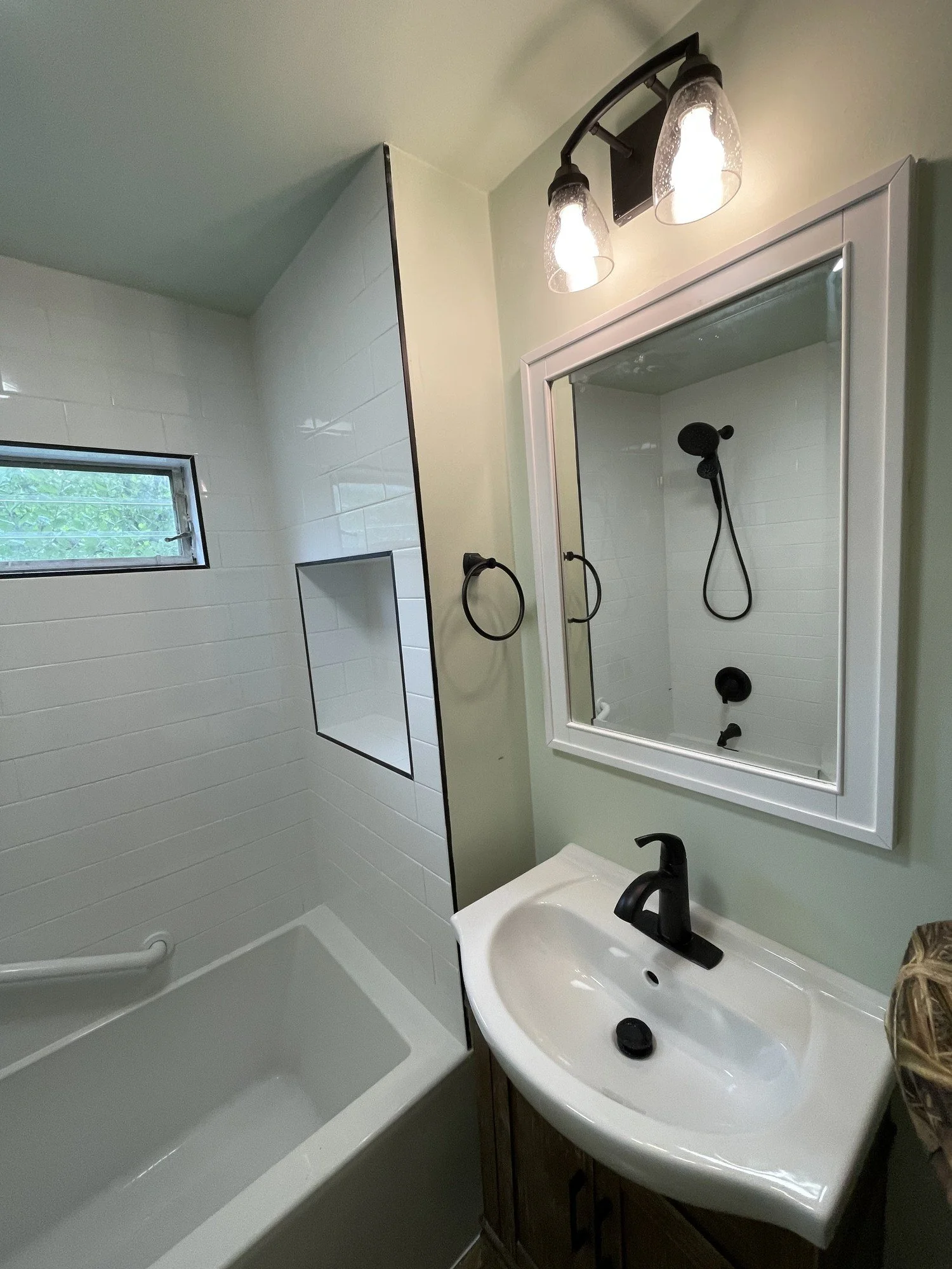 bathroom-main-vanity-mirror.jpg