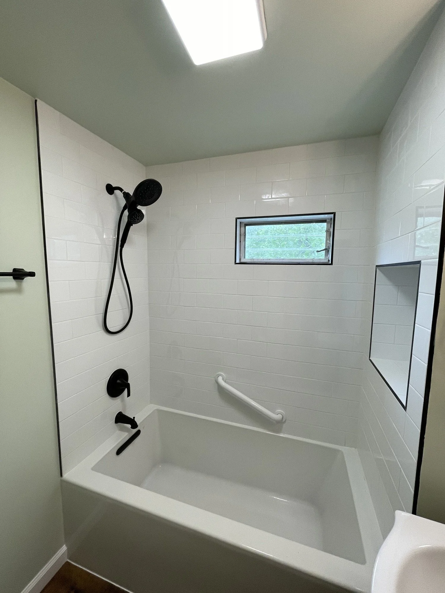 bathroom-main-shower-detail.jpg