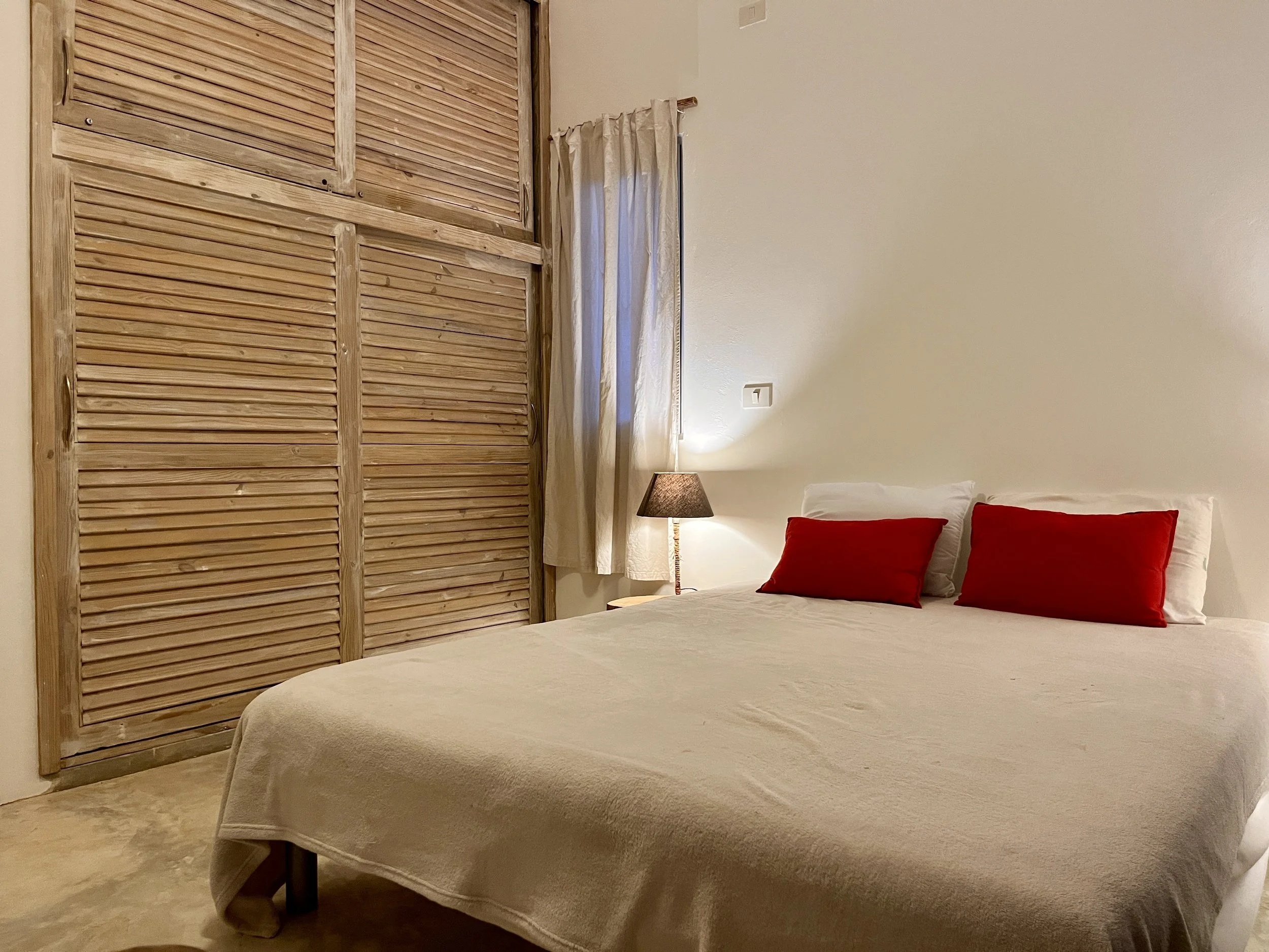 villa-caribana-second-bedroom-queen-bed.jpg