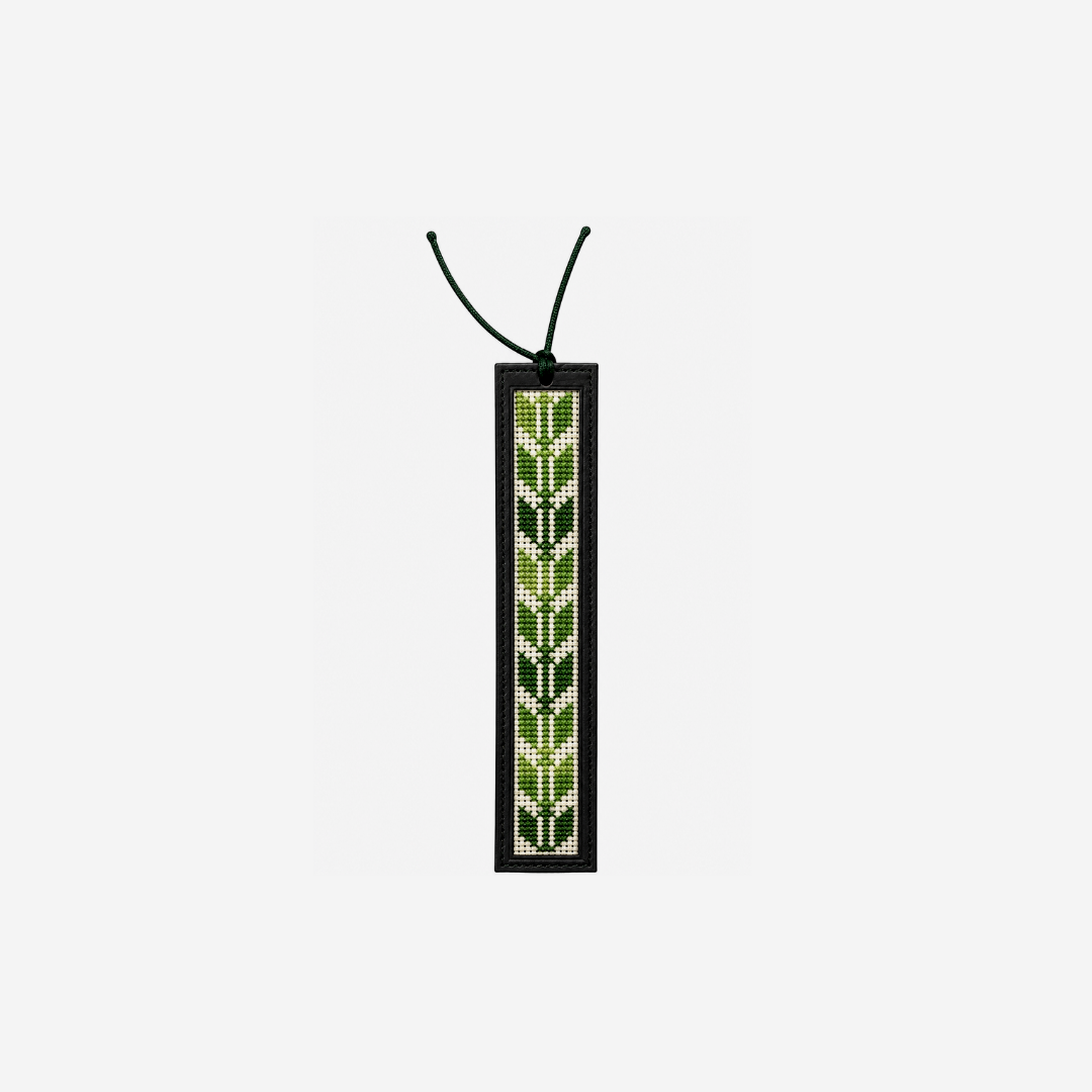 Green Tatreez Bookmark
