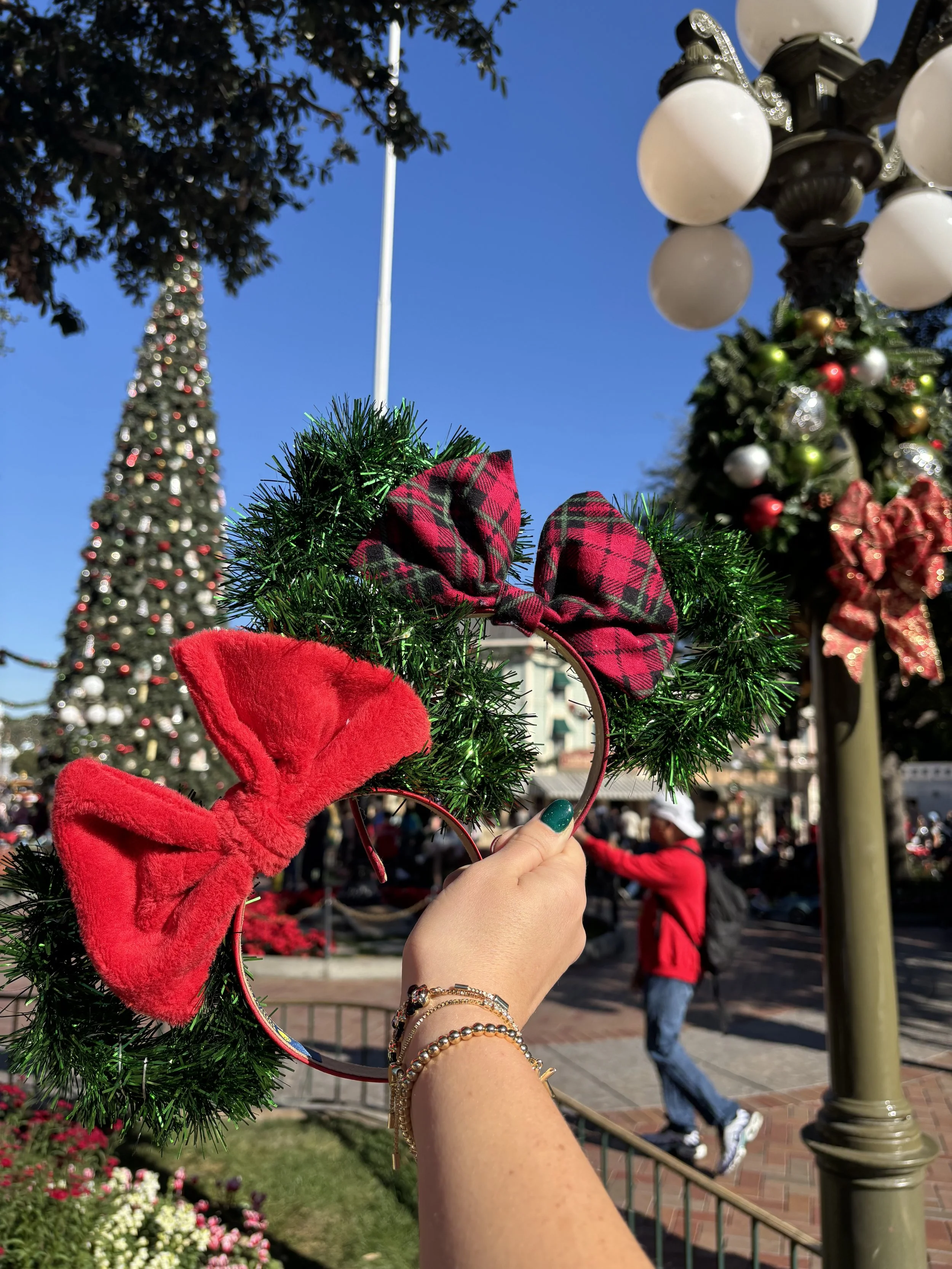 Light Up Wreath Christmas Minnie Ears
