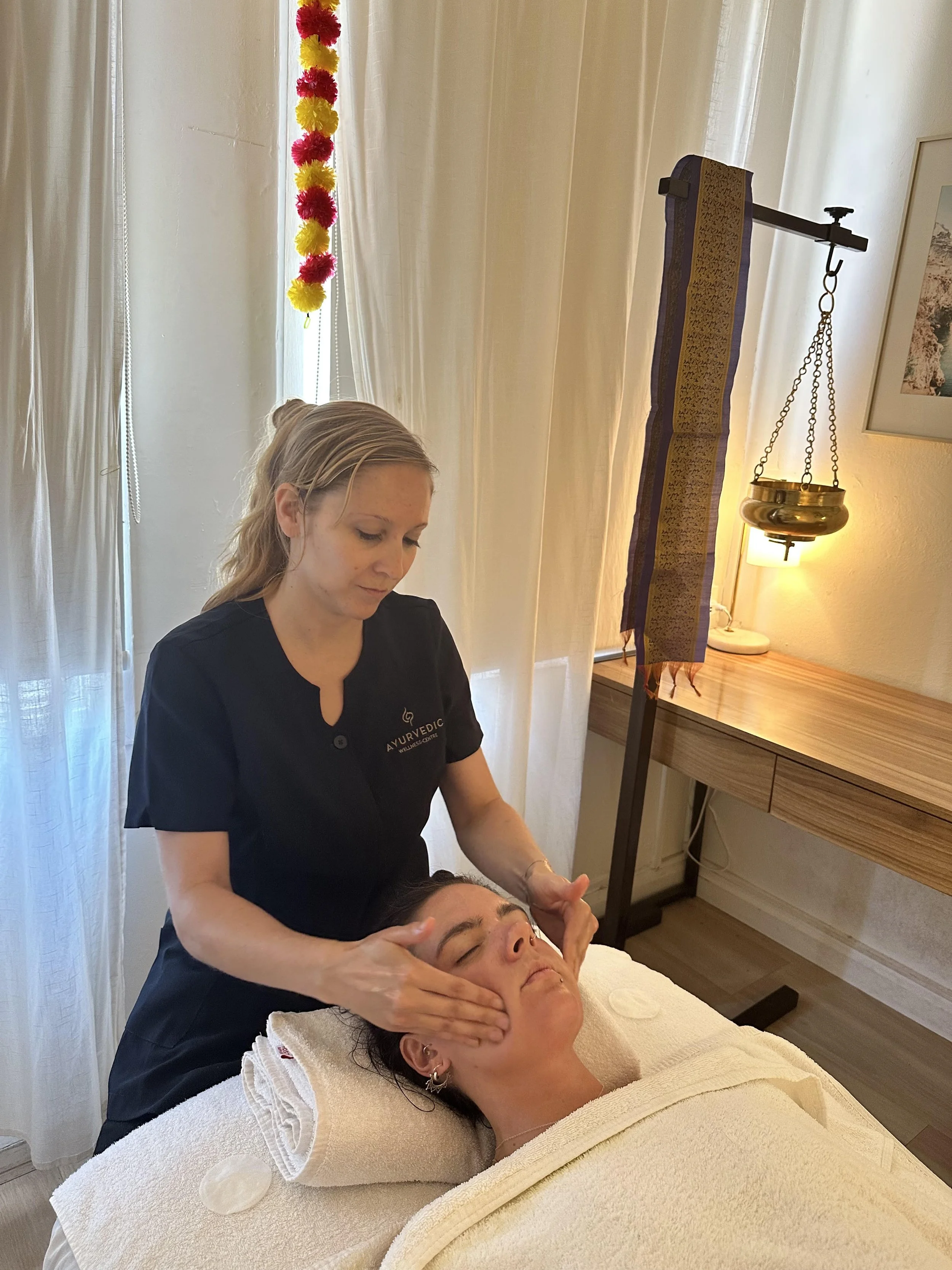 Traditional Ayurveda treatment elements at Bondi Junction clinic