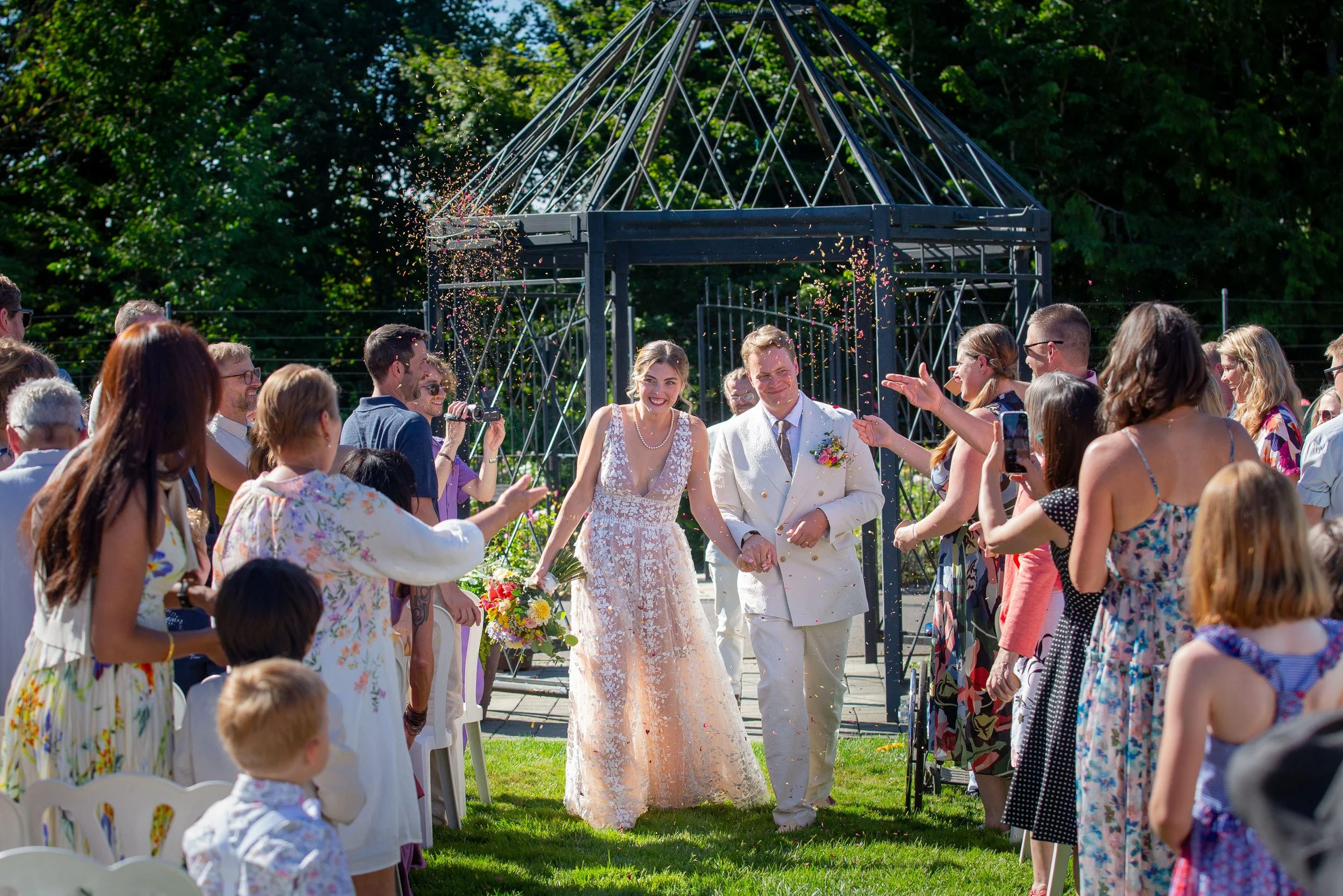 The_Oregon_Gardens_Weddings_Garden_Wedding_Photography_True_Color_Portland_Photography_Sunset_Oregon_Garden0073.jpg