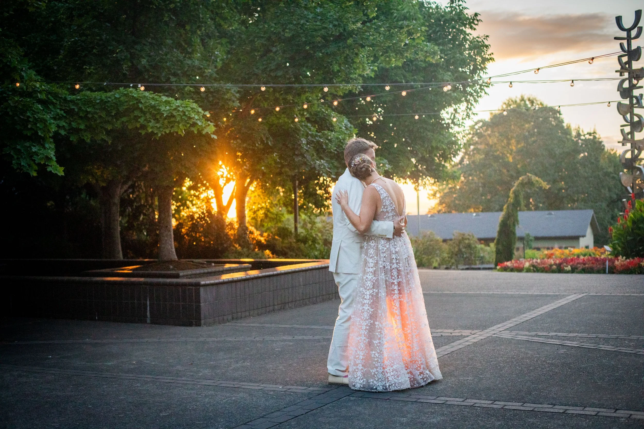 The_Oregon_Gardens_Weddings_Garden_Wedding_Photography_True_Color_Portland_Photography_Sunset_Oregon_Garden0159.jpg