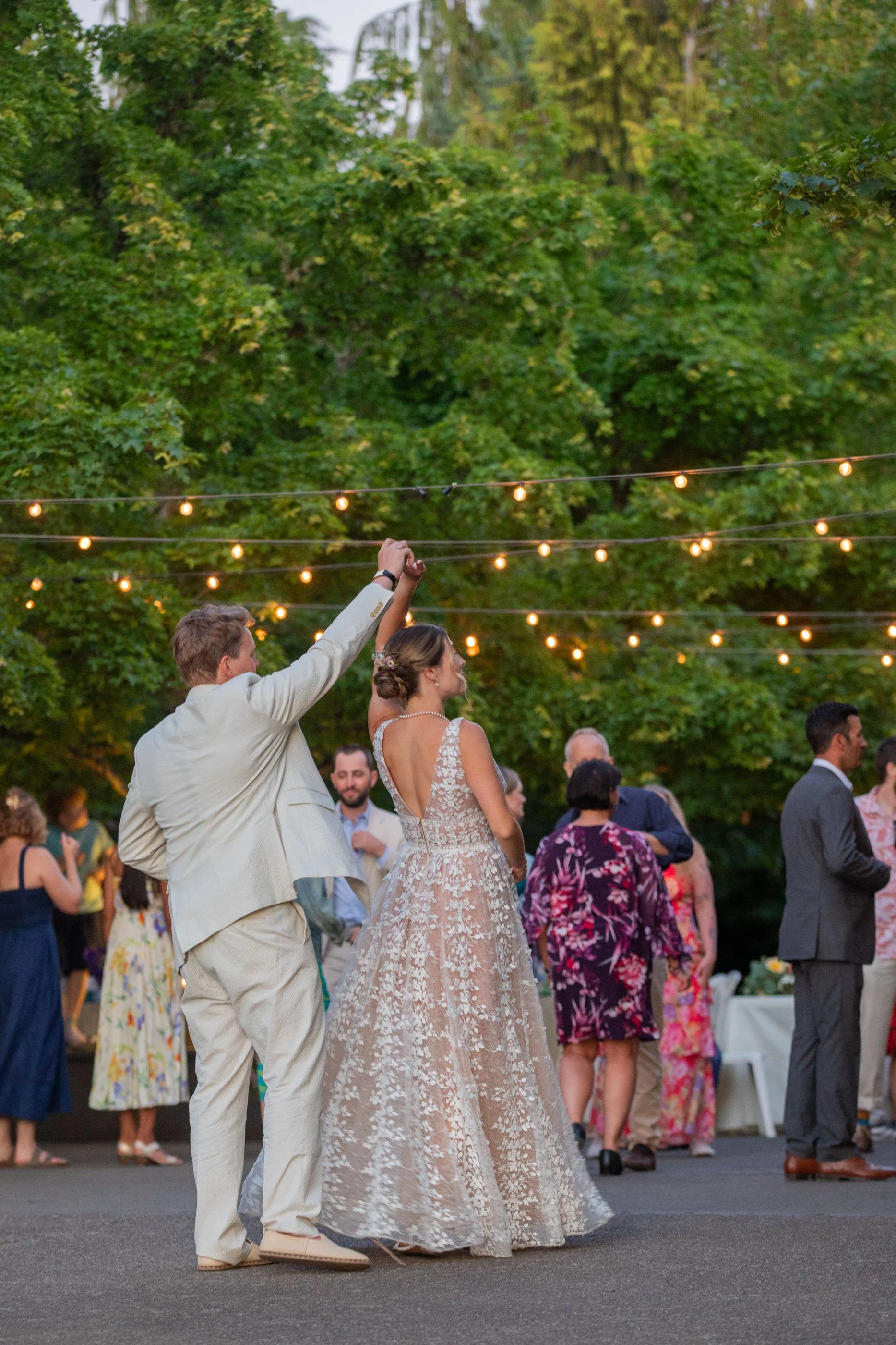 The_Oregon_Gardens_Weddings_Garden_Wedding_Photography_True_Color_Portland_Photography_Sunset_Oregon_Garden0198.jpg