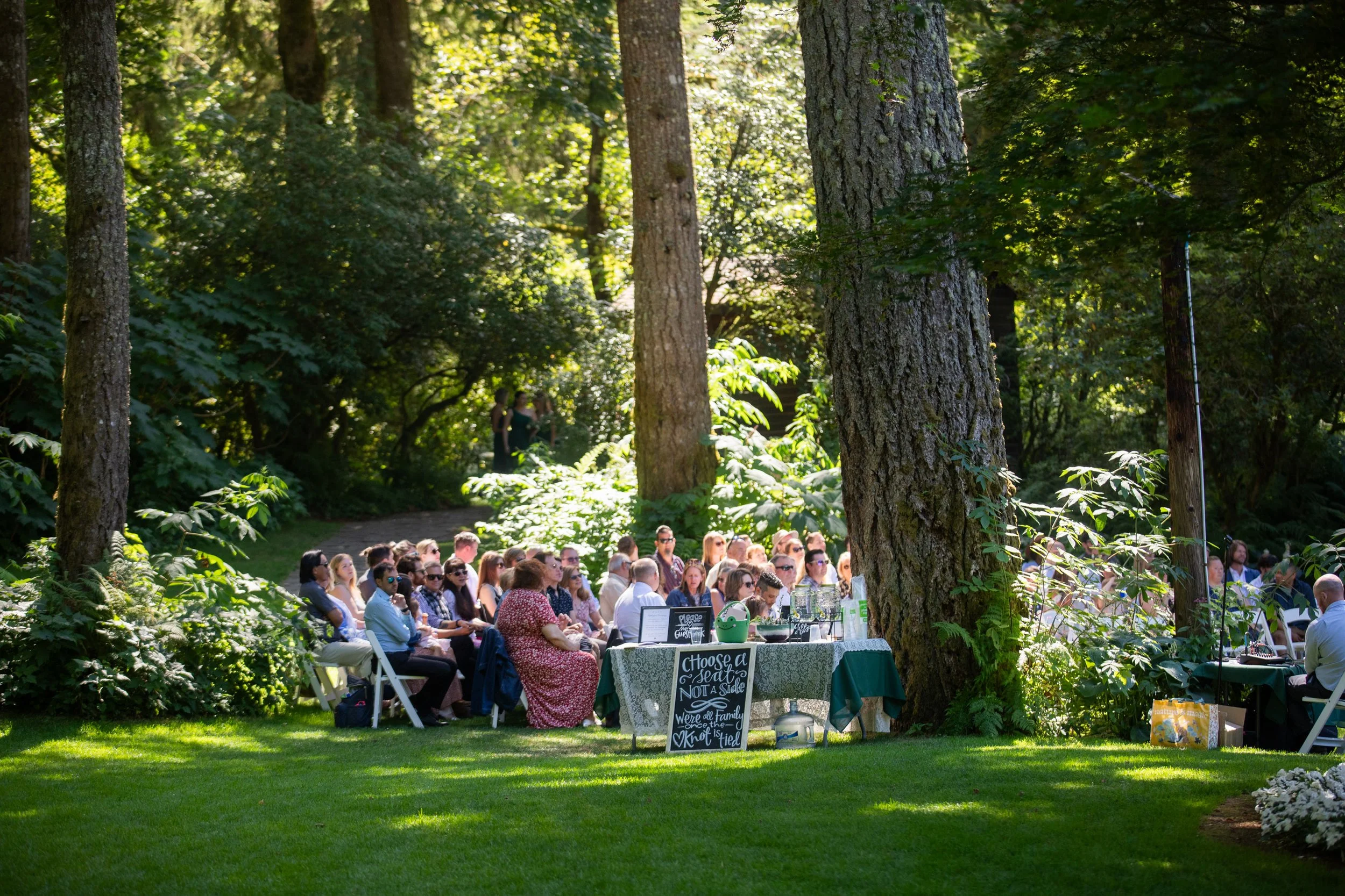 Bridal_Veil_Lakes_Wedding_Photography_Corbett_Oregon_True_Color_Photography_Gorge_Weddings_Mushroom_Wedding_Photos0047.jpg