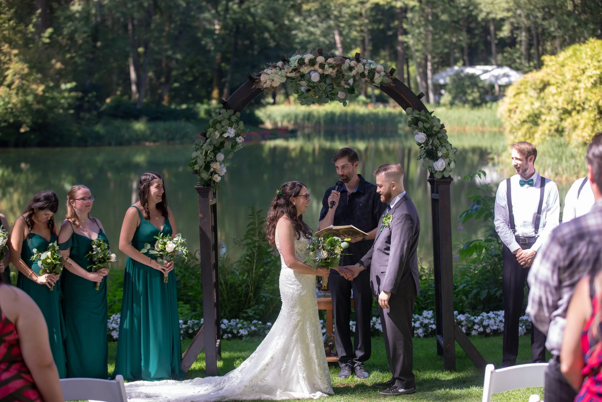 Bridal_Veil_Lakes_Wedding_Photography_Corbett_Oregon_True_Color_Photography_Gorge_Weddings_Mushroom_Wedding_Photos0052.jpg