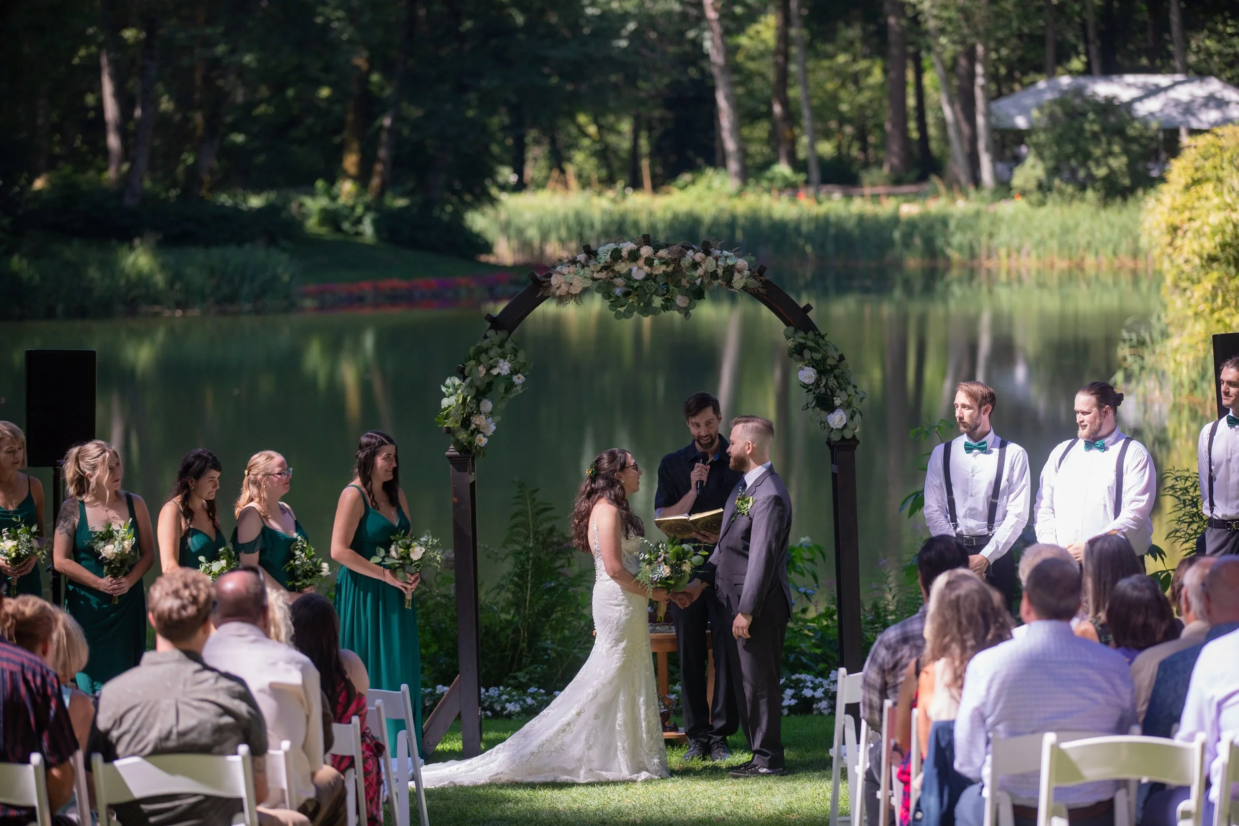 Bridal_Veil_Lakes_Wedding_Photography_Corbett_Oregon_True_Color_Photography_Gorge_Weddings_Mushroom_Wedding_Photos0056.jpg