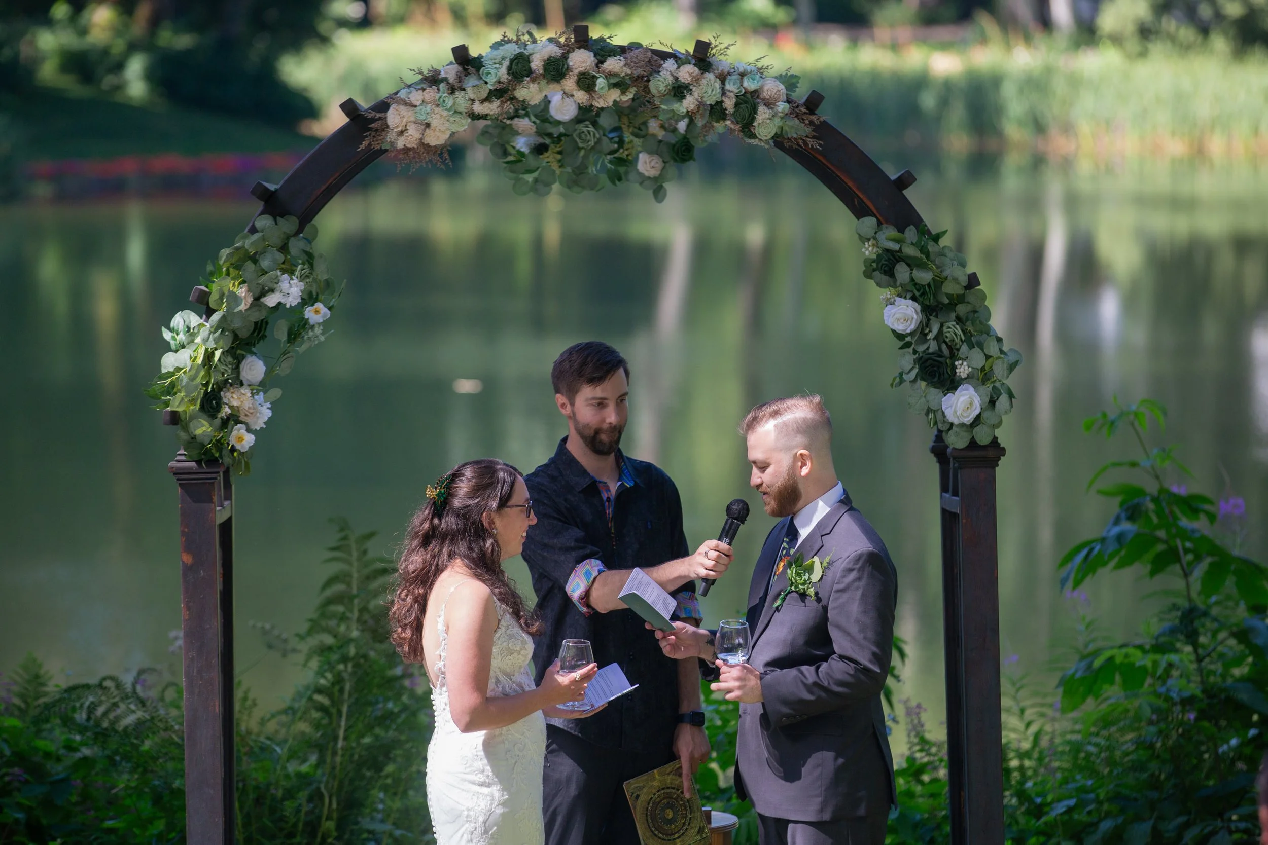 Bridal_Veil_Lakes_Wedding_Photography_Corbett_Oregon_True_Color_Photography_Gorge_Weddings_Mushroom_Wedding_Photos0057.jpg