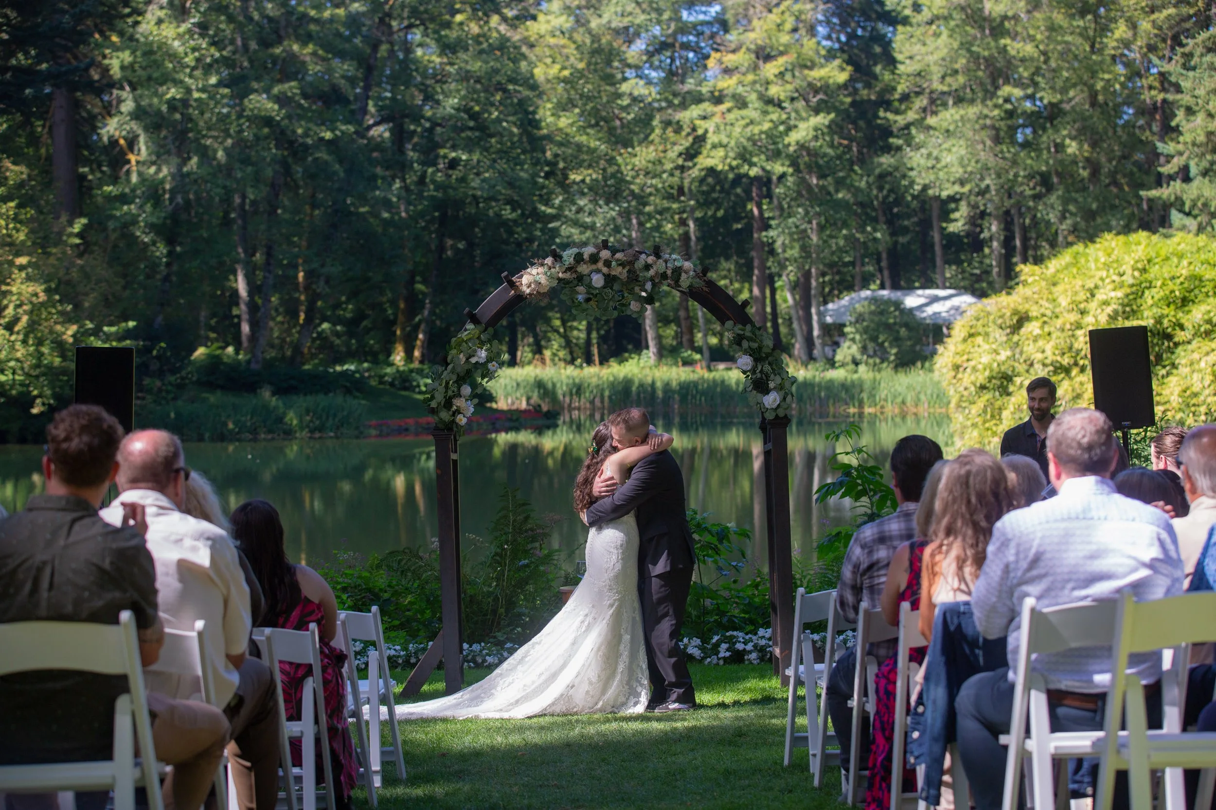 Bridal_Veil_Lakes_Wedding_Photography_Corbett_Oregon_True_Color_Photography_Gorge_Weddings_Mushroom_Wedding_Photos0072.jpg