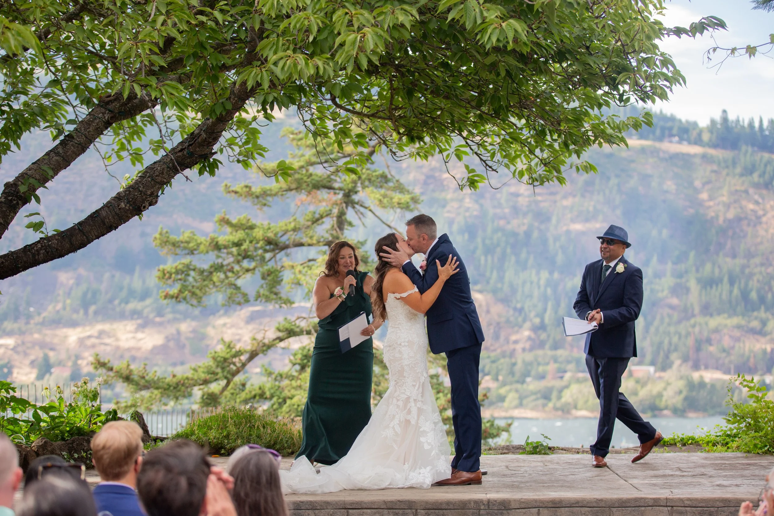 Columbia_River_Gorge_Hotel_Wedding_Photography_True_Color_Mt_Hood_Oregon_Wedding_Photography0068.jpg