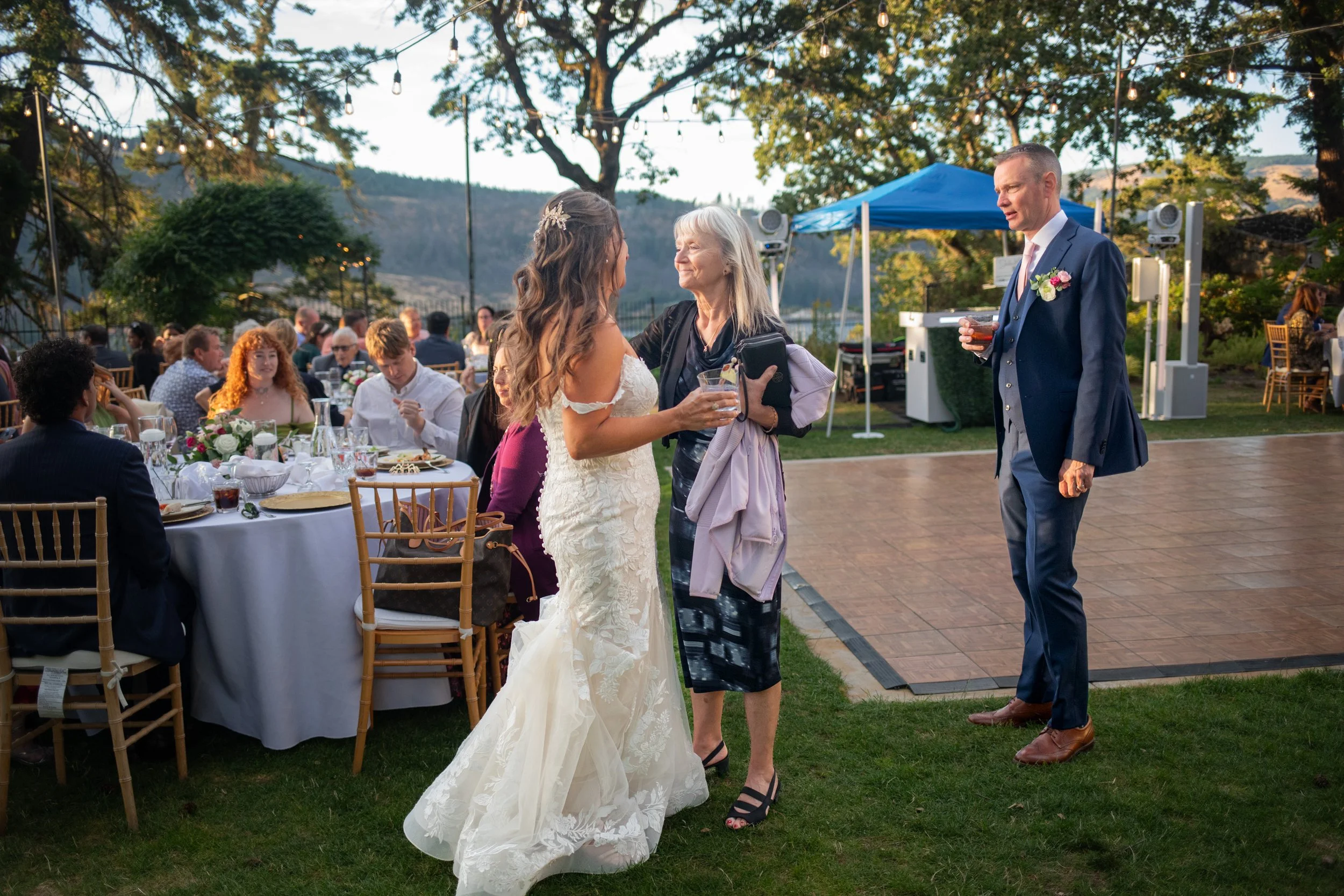 Columbia_River_Gorge_Hotel_Wedding_Photography_True_Color_Mt_Hood_Oregon_Wedding_Photography0121.jpg