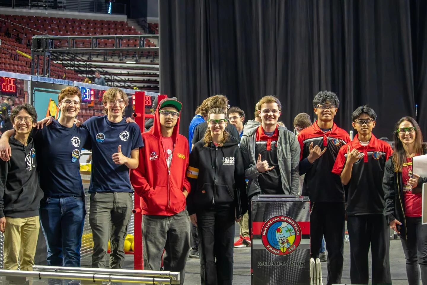 🖤❤️ PAIR OF DICE ROBOTICS AT @se_tech_grams ❤️🖤

Last weekend, 4.16.26-4.18.26, after qualification matches: Pair of Dice had a team ranking of #1 at the 2026 Utah Regional! 🎲 

We are so greatful to have had the opportunity to work with @thehawai