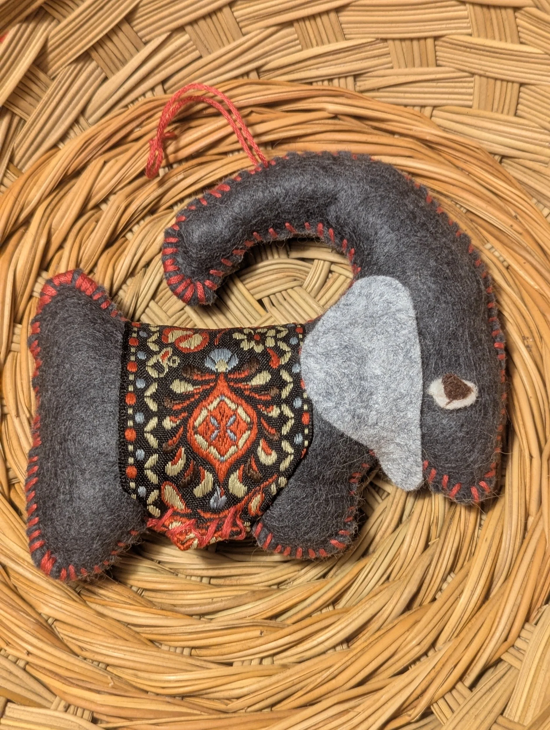 Mimi -Medium Felt Goat