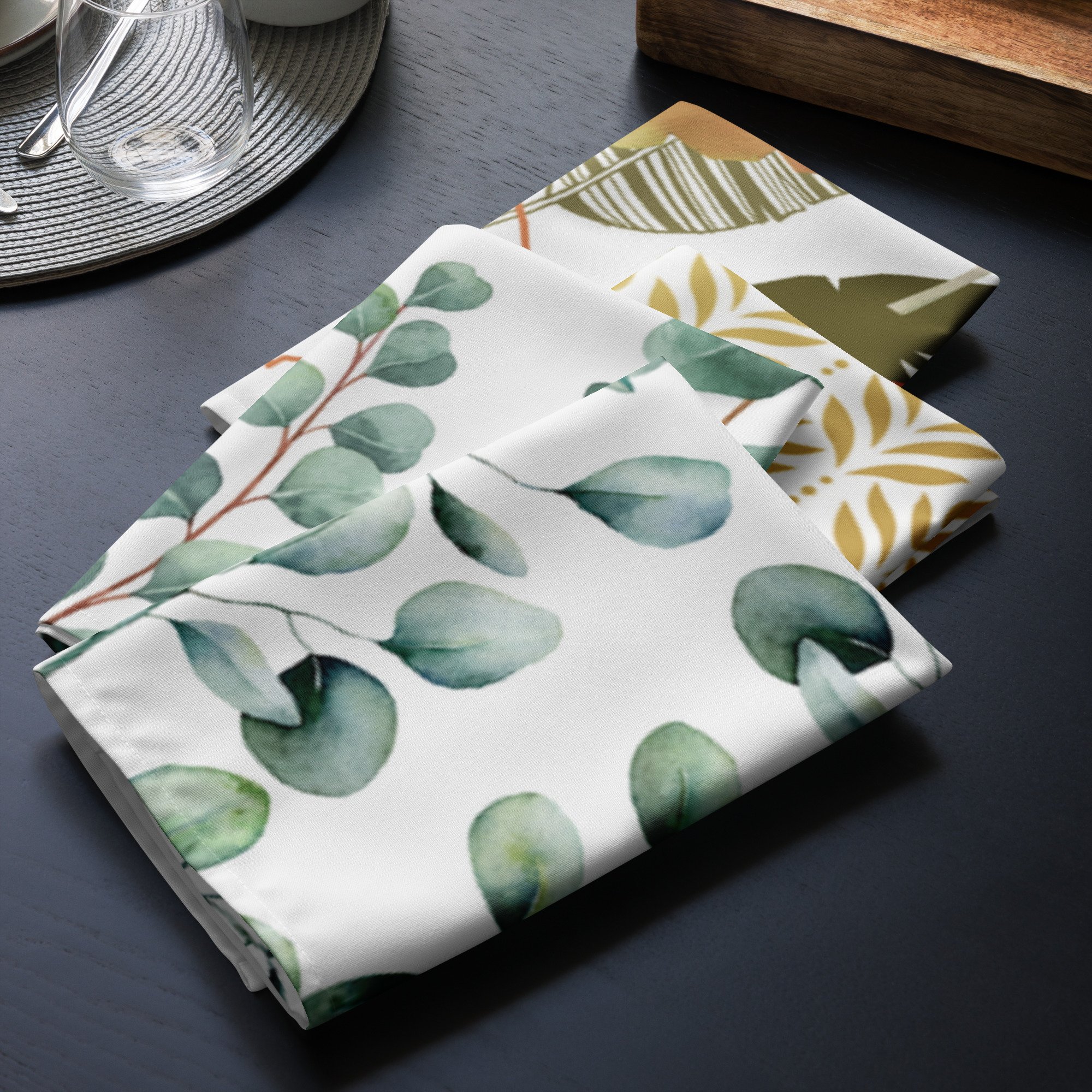 cloth-napkin-set-(4)-white-front-681912da9c77e.jpg