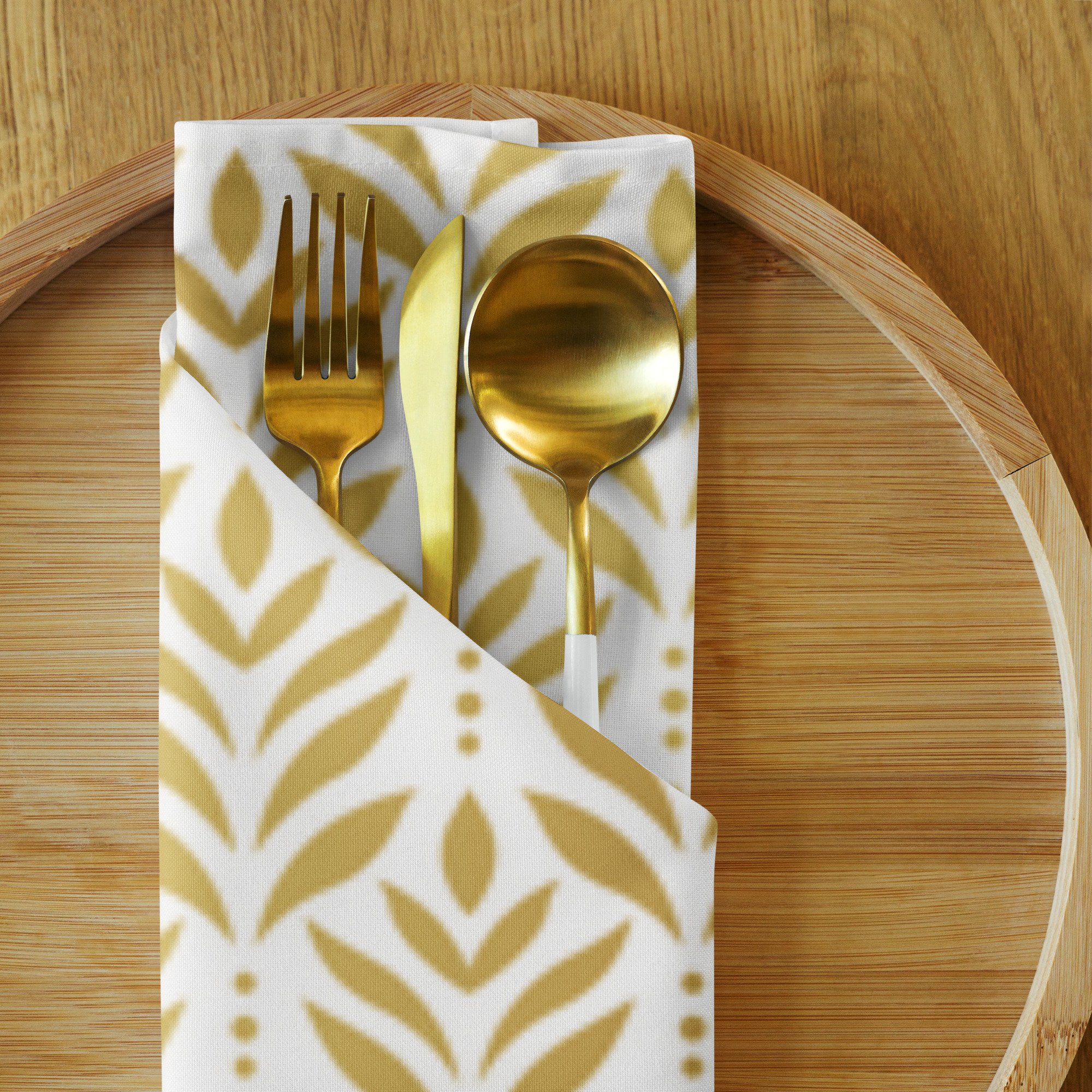 cloth-napkin-set-(4)-white-front-3-6819130f40b54.jpg