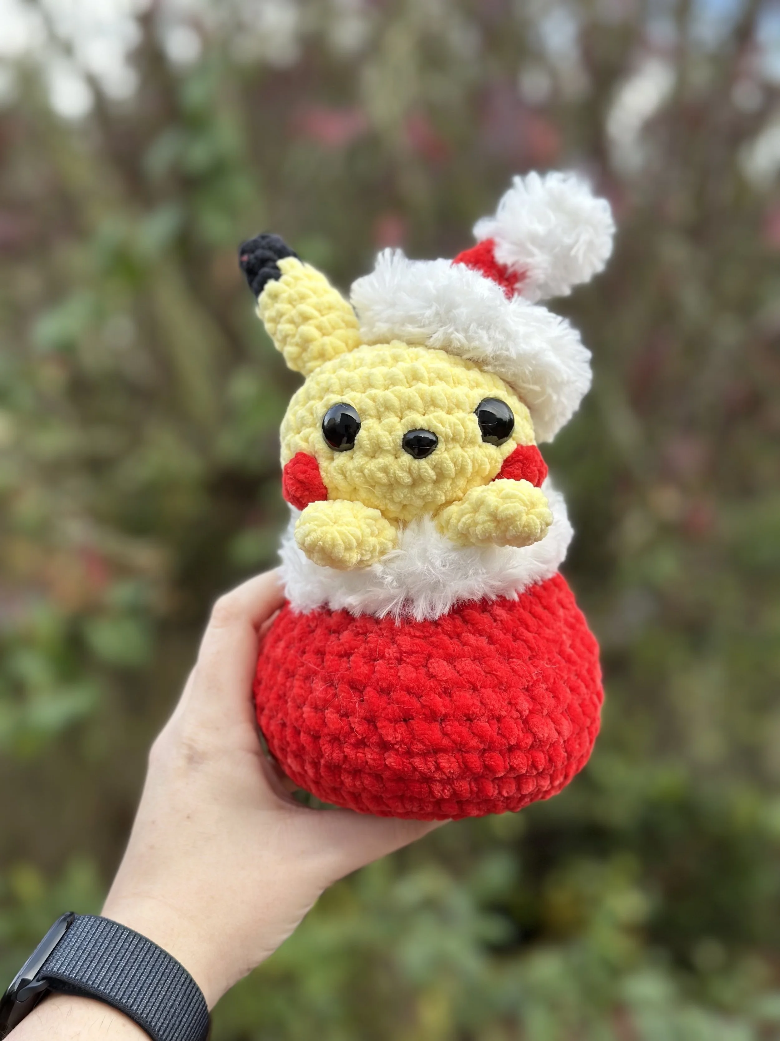 Description: Christmas Pikachu |
Size: Medium |
Eyes: Black Safety Eyes |
Price: ~ $40