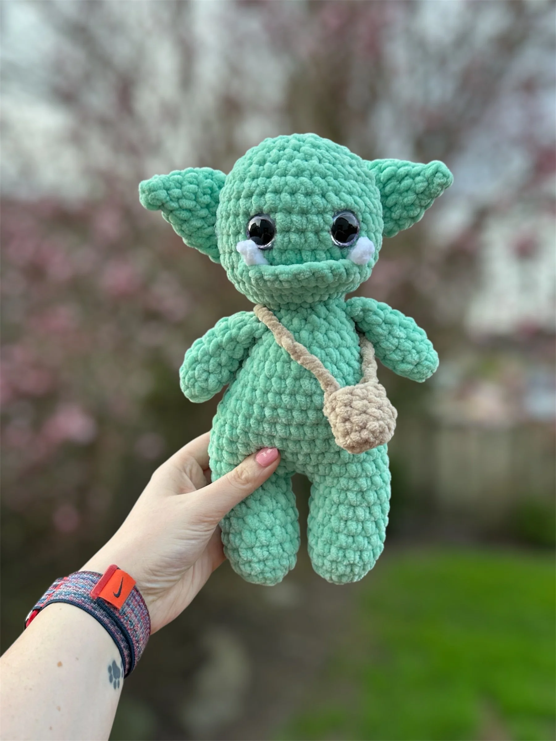 Description: Goblin |
Size: Medium |
Eyes: Colored Safety Eyes |
Price: ~ $35