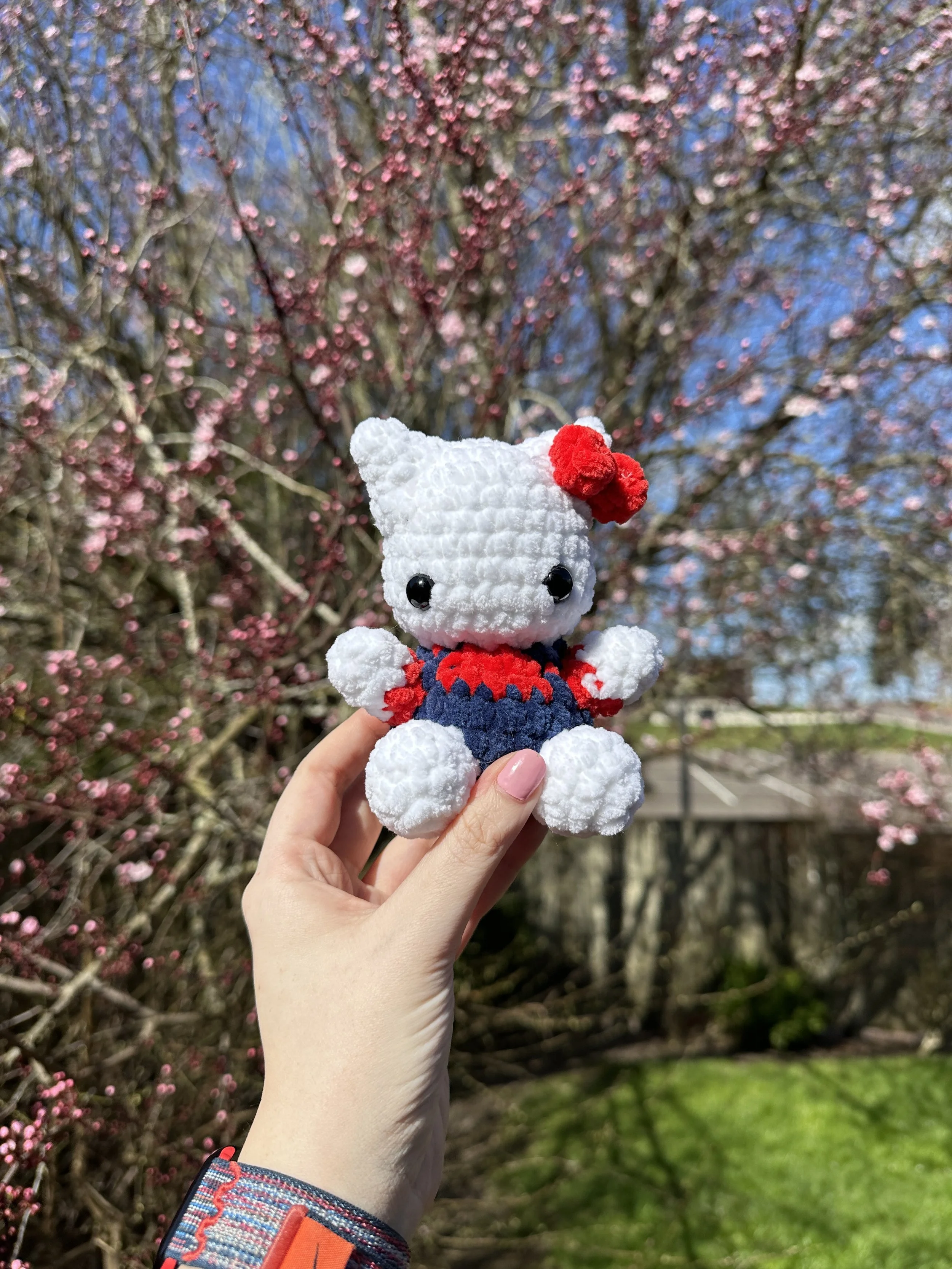 Description: Hello Kitty|
Size: Mini |
Eyes: Black Safety Eyes |
Price: ~ $18