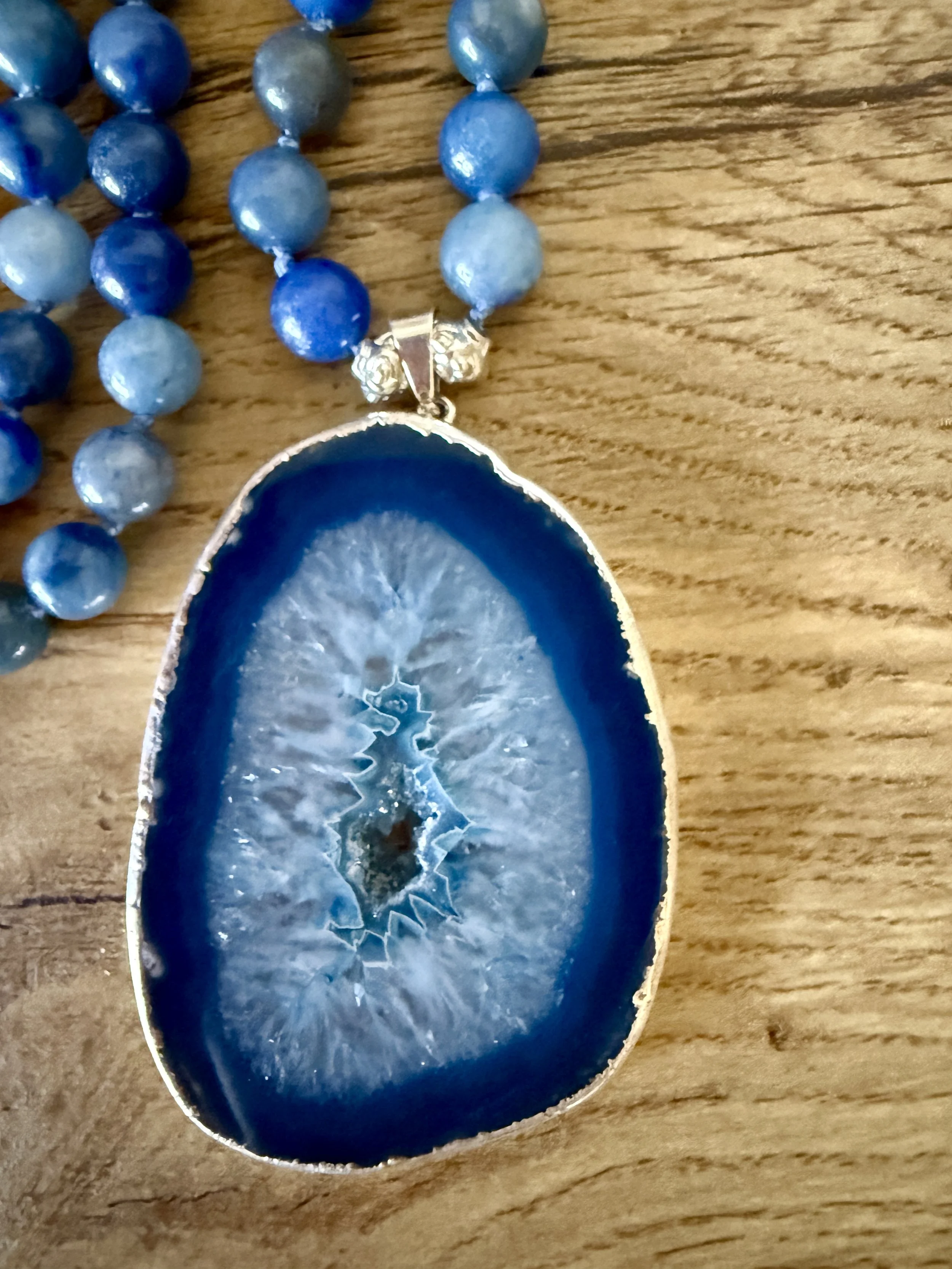 blue aventurine beads Dyed Druzy Quartz pendant 4.jpg