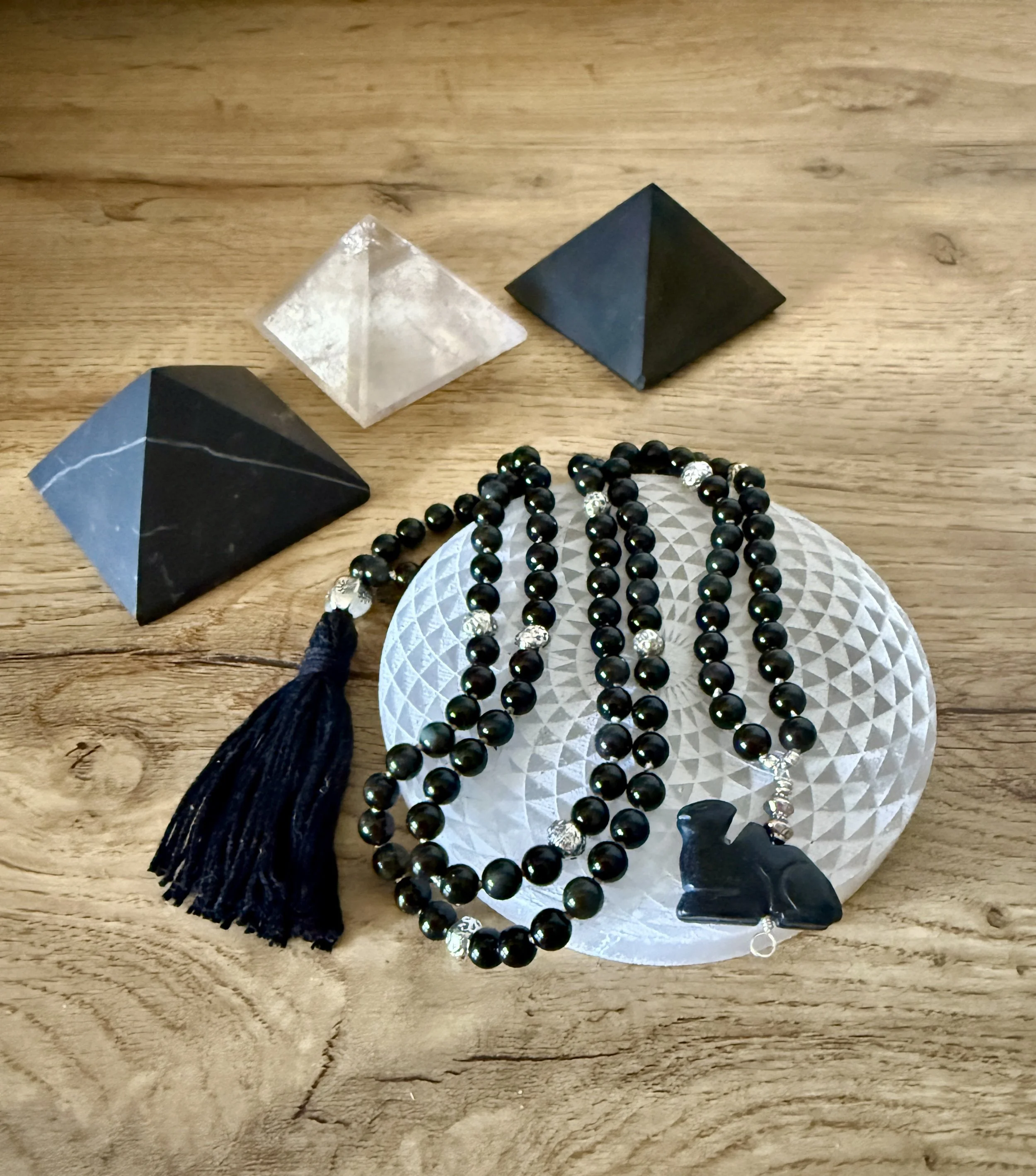 Obsidian with black stone camel 5.jpg