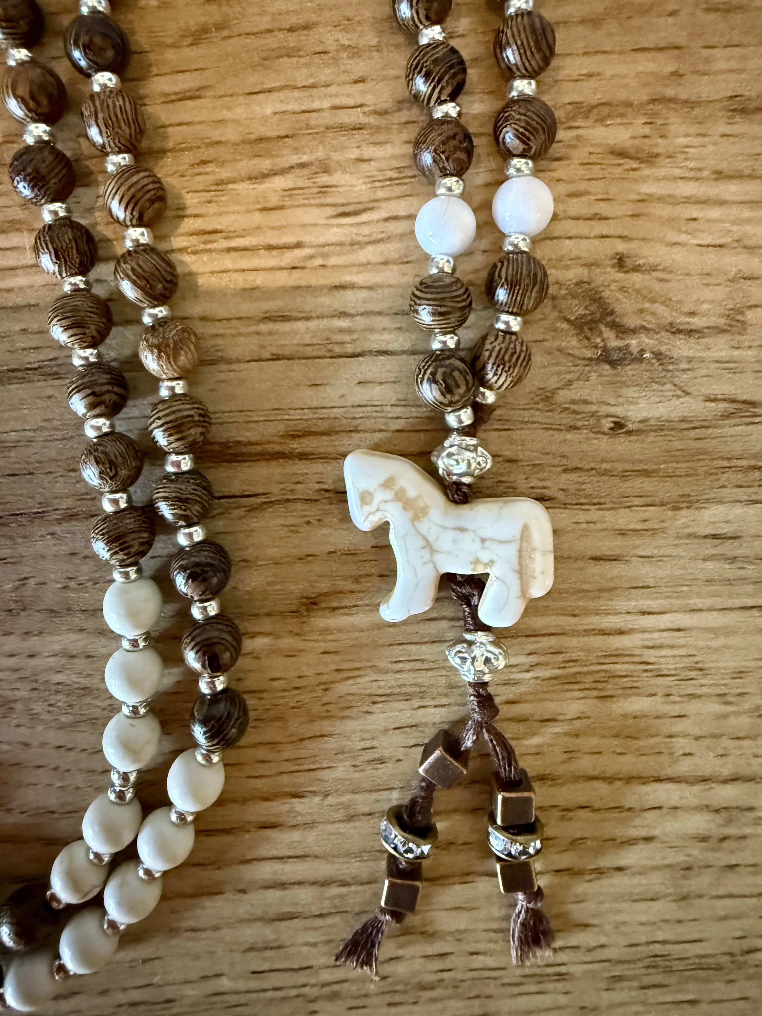 wood beads white jade magnesite horse pendant 1.jpg