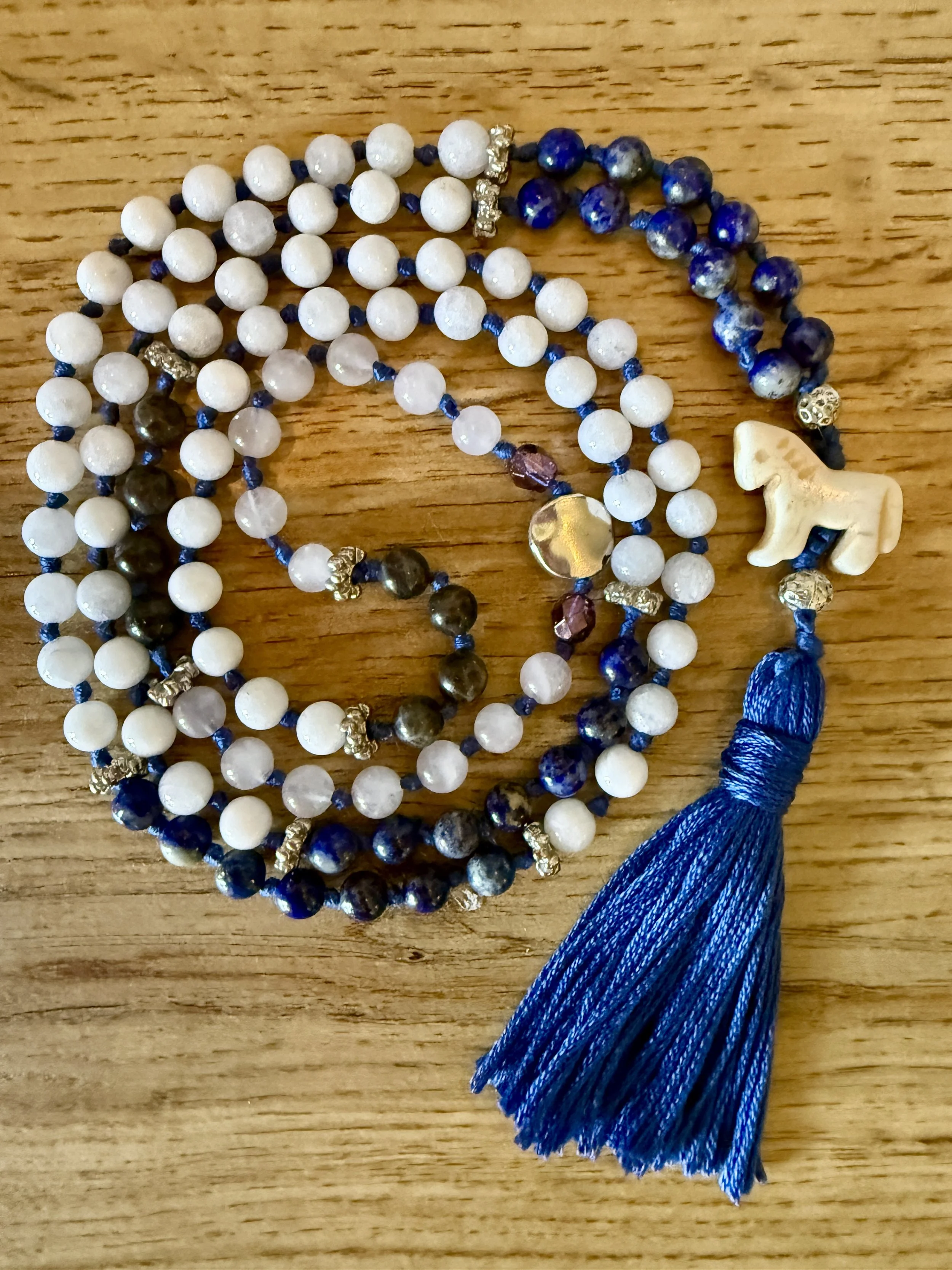 lapis lazuli white jade labrodorite white horse 5.jpg
