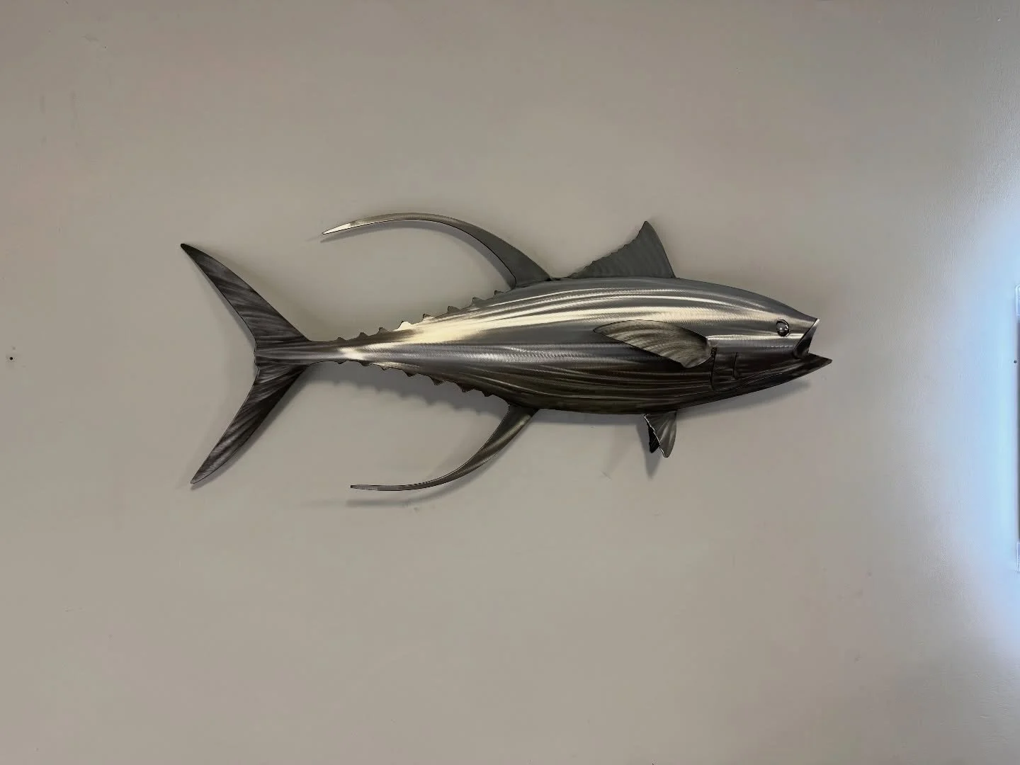 Tis the season! Yellowfin, Bluefin, 1 fin 2 fin. Some of my favorite fishes in the sea. 

Cold forged from 16 gauge stainless steel. 

#yellowfin #bluefin #marineartist #californiaartist
