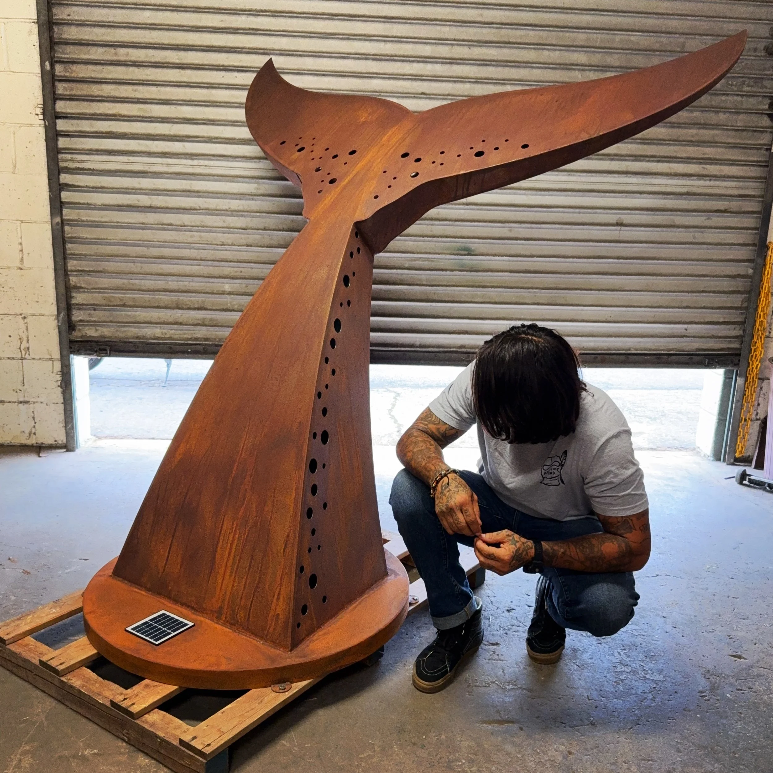 We&rsquo;re back baby! Next up for install, Voyage of a Giant&hellip; An ode to thee noble whales, may your timeless melodies forever grace the tides.

Title- Voyage of a Giant 
Dimensions- 60&rdquo;x80&rdquo;x84&rdquo; 
Material- Cor-ten Steel
Light