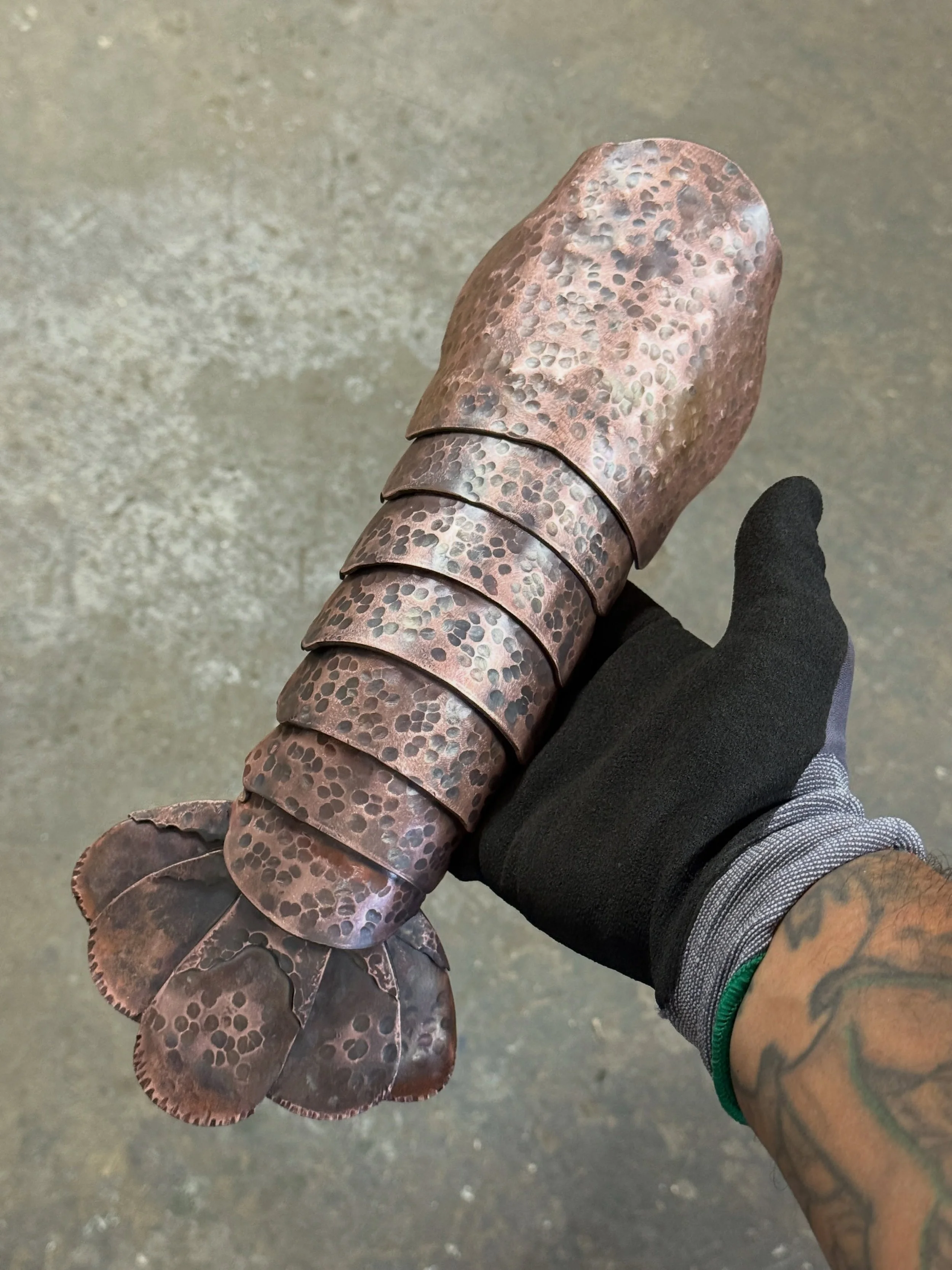 Copper might be my new favorite material! Copper Spiny Lobster taking shape one hammer blow at a time. 

#copper #sculptureartist #marineart