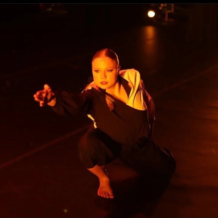 I loved getting the chance to design Acendancy this February! It was great to have a chance to step out for theatre and into dance!
@wmutheatre_design.tech
@wmudance