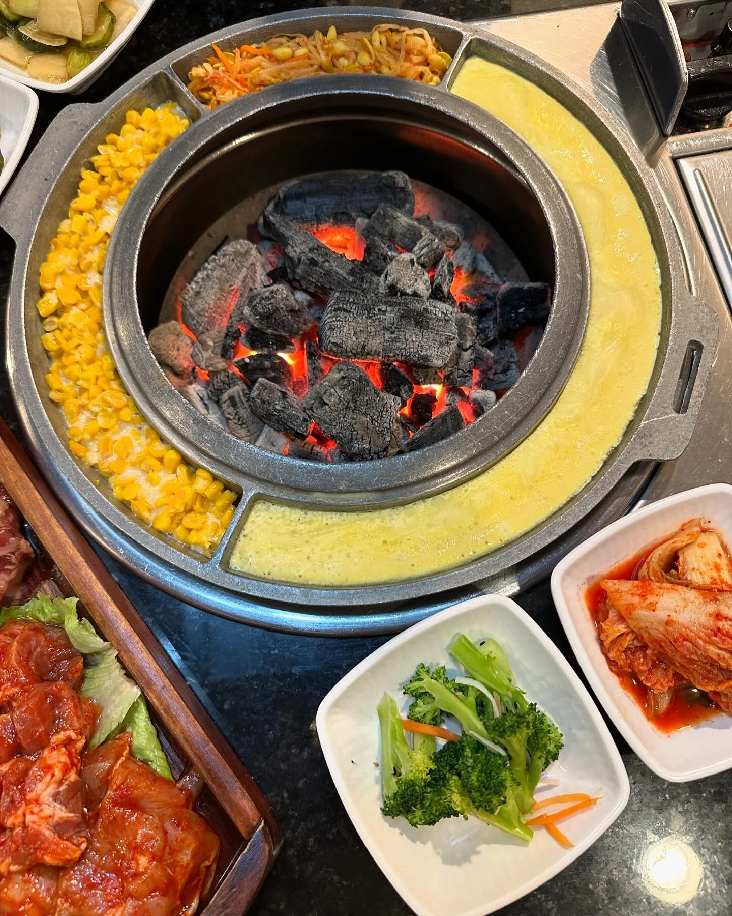 It is the charcoal grill for me&hellip; 🤌🏼*chef&rsquo;s kiss*

Hanilkwan
📍 5458 Buford Hwy. NE
Doraville, GA 30340
☎️ 770)336-2232

#bufordhwy #bufordhighway #atlantaeats #koreanbbq #bulgogi #asianeats #kbbq #koreanfood #koreancomfortfood #charcoa