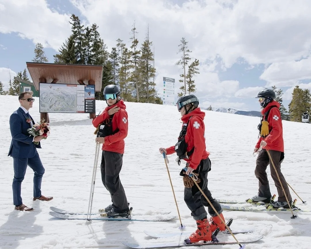 Ski patrol approved. ✔️

More snowy adventures like these, please!
@savannahbenzphoto