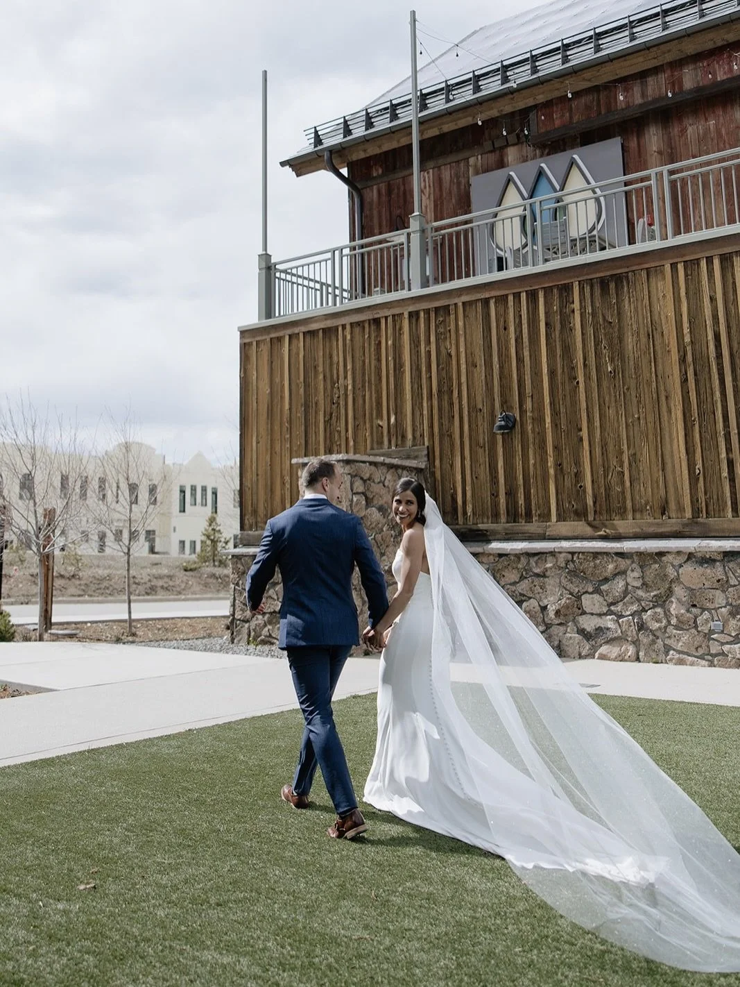 POV: you just said &ldquo;I do&rdquo; and you&rsquo;re running off to a private moment we prioritize post-ceremony.

Planning &amp; coordination: @withgraceplanning 
Photographer: @savannahbenzphoto 
Venue: @headwaters_center 
Catering: @aperfectbite