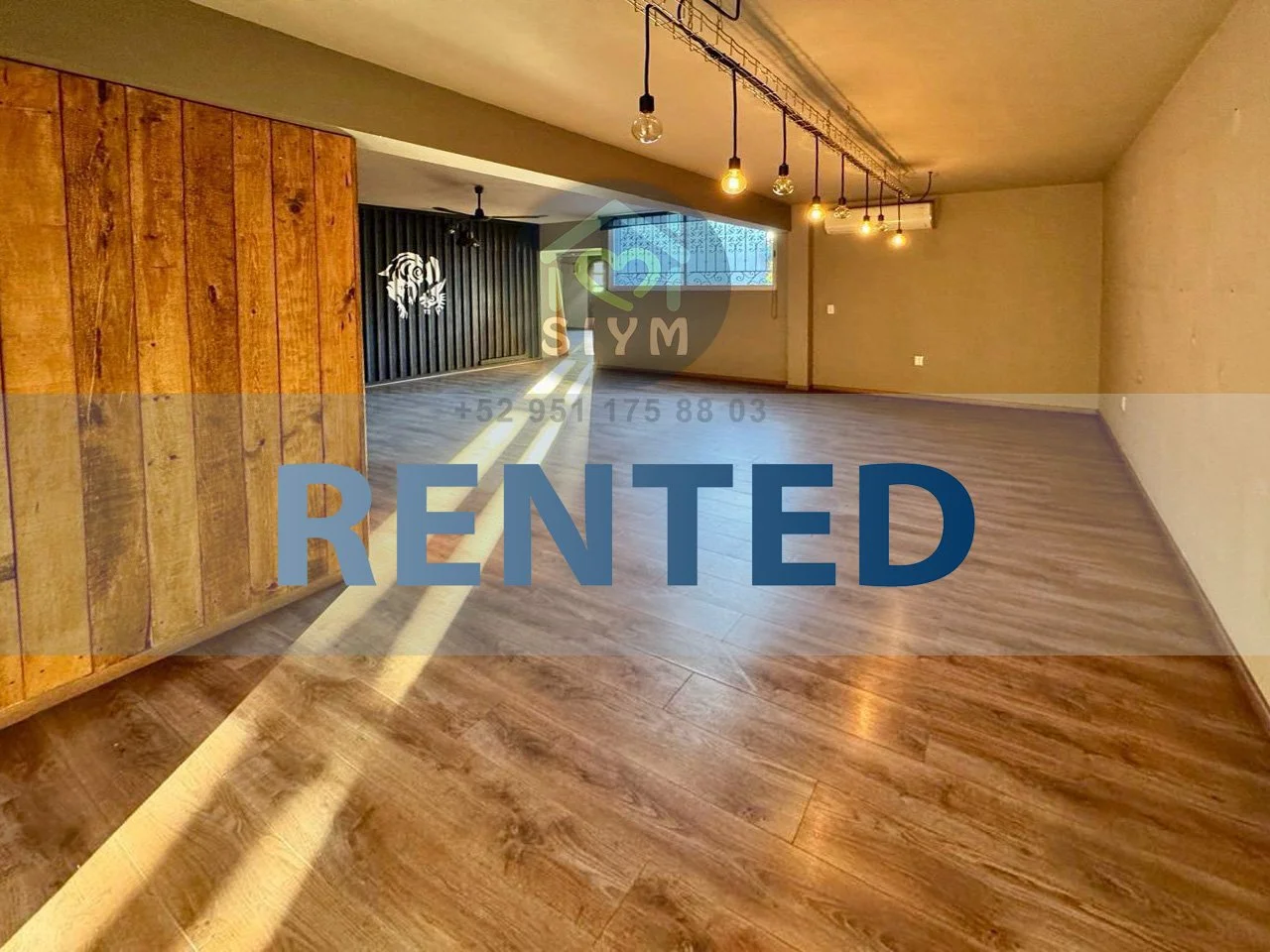 0030 Rented!: Property for business in the center