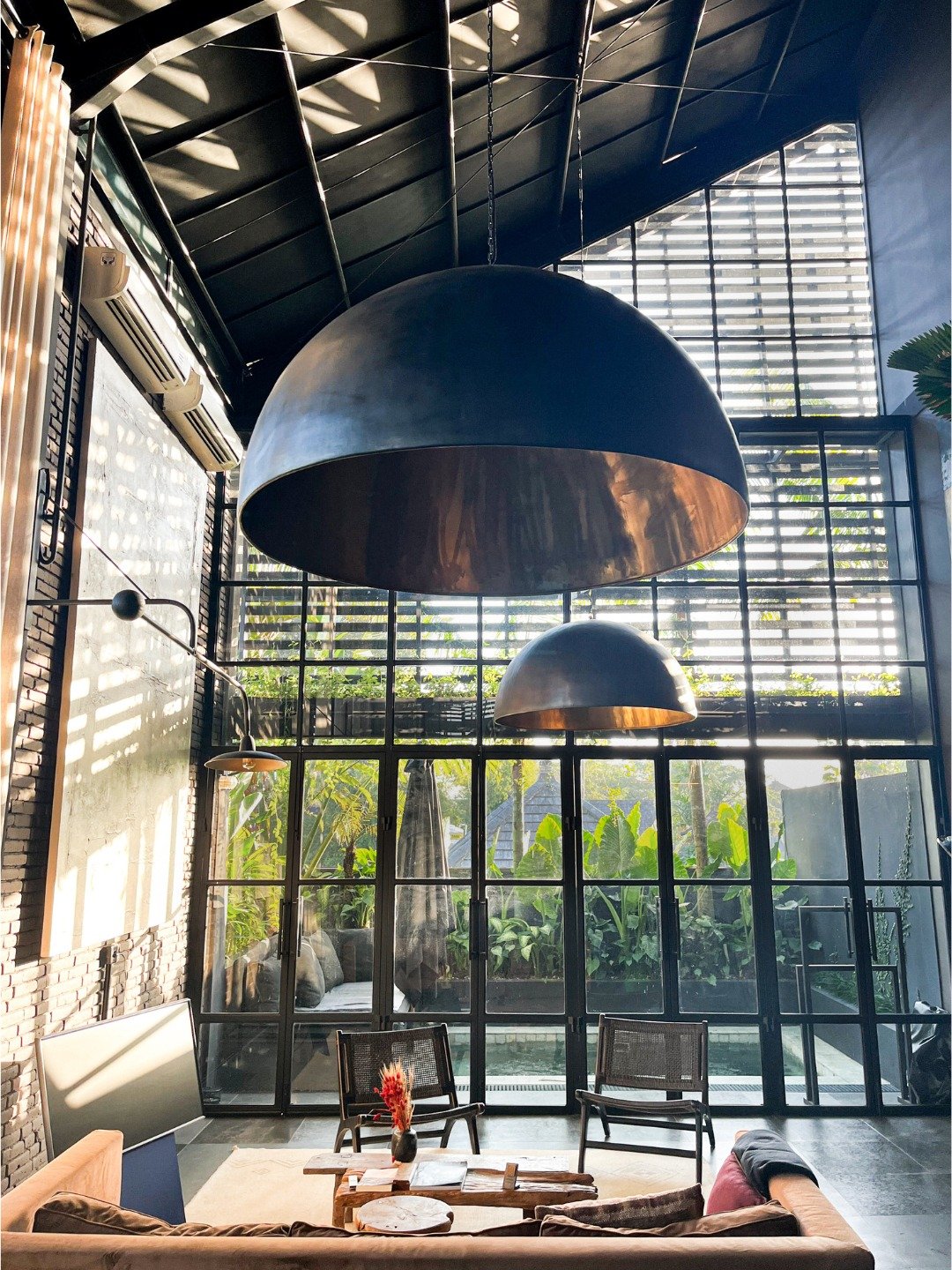 Just beyond the rhythm of Canggu &mdash;
a transition.

A return to oneself.
A kind of shelter.

Bali seeps in.

&mdash;

This is how I read a space.
Through scent, material, atmosphere.

Comment SCENT &mdash; I&rsquo;ll send you the sensory mapping 