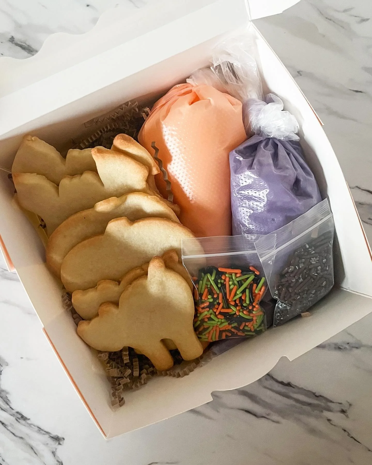 🎃HALLOWEEN COOKIE KITS👻

$20
My kids loved these and yours will too!! 

What&rsquo;s included:
6 sugar cookies (2 of each shape) 
2 bags of sprinkles
3 bags of icing 

FREE DELIVERY IN SELKIRK AND WINNIPEG ON THURSDAY 

Send us a DM to order
.
.
.
