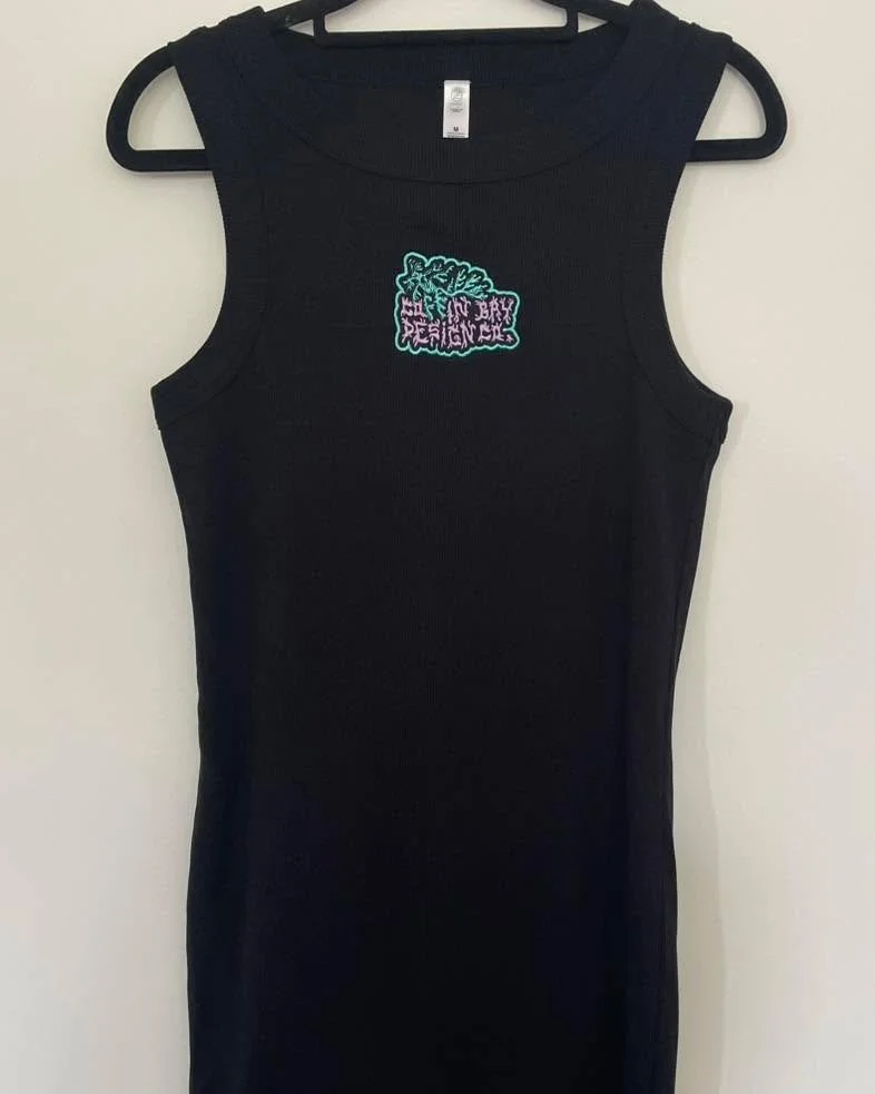 New stretchy, comfy and flattering dresses. Come check them out. Open till 2 today and open again tomorrow 24th December from 10am! Limited drop!