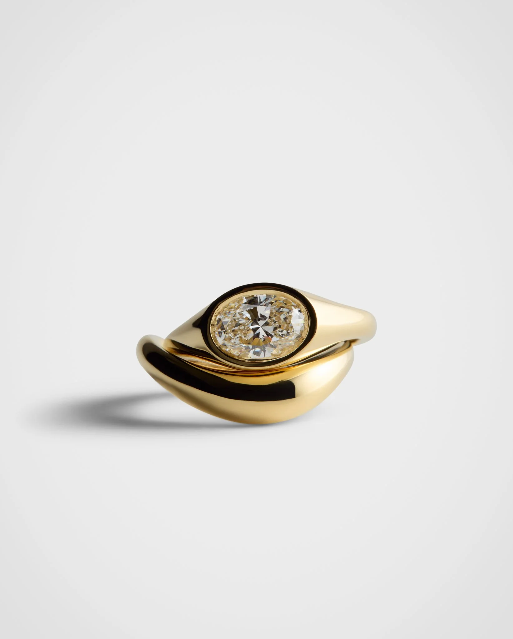 IGNIS OVAL_DROP RING.jpg