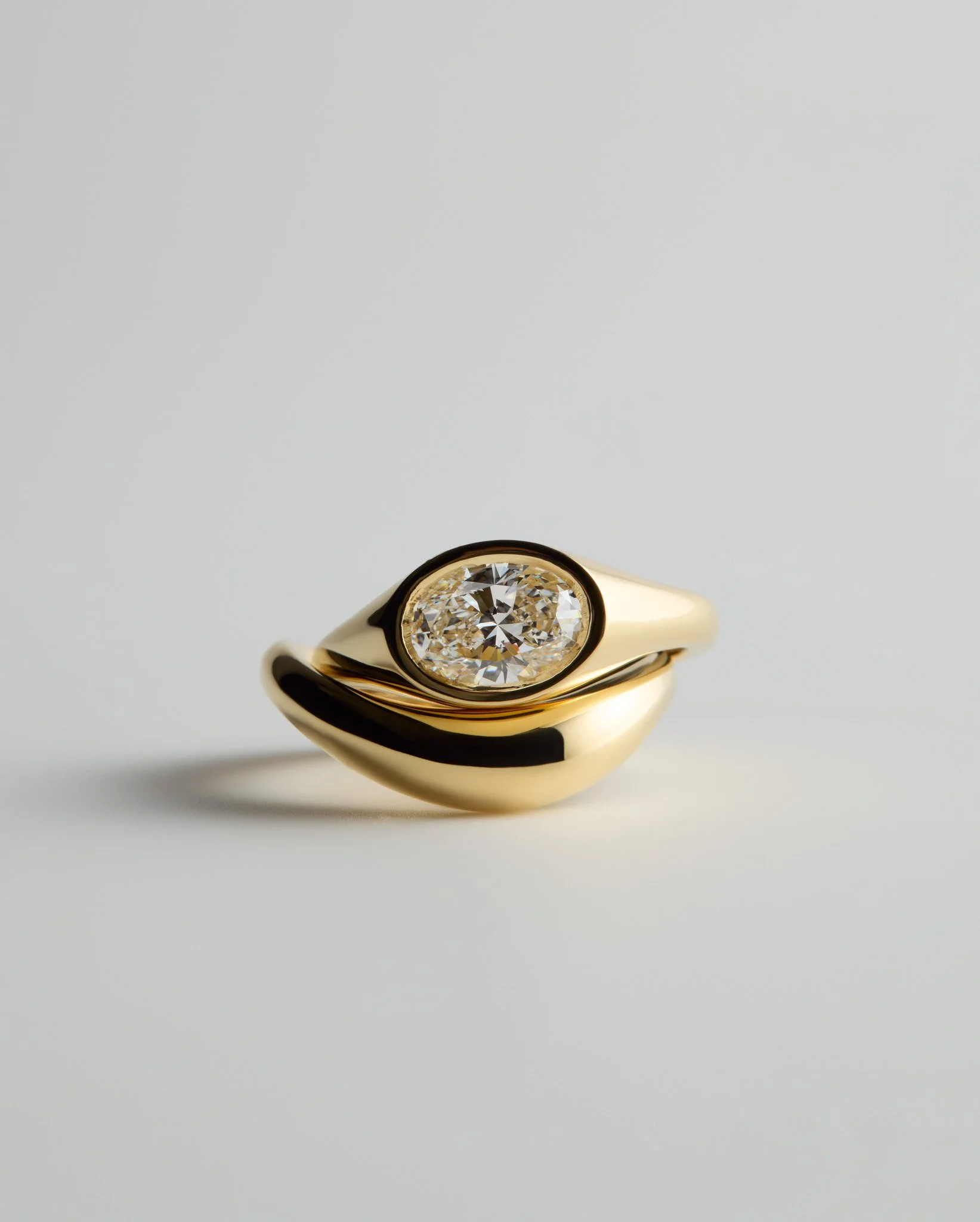 IGNIS OVAL_DROP RING.jpg