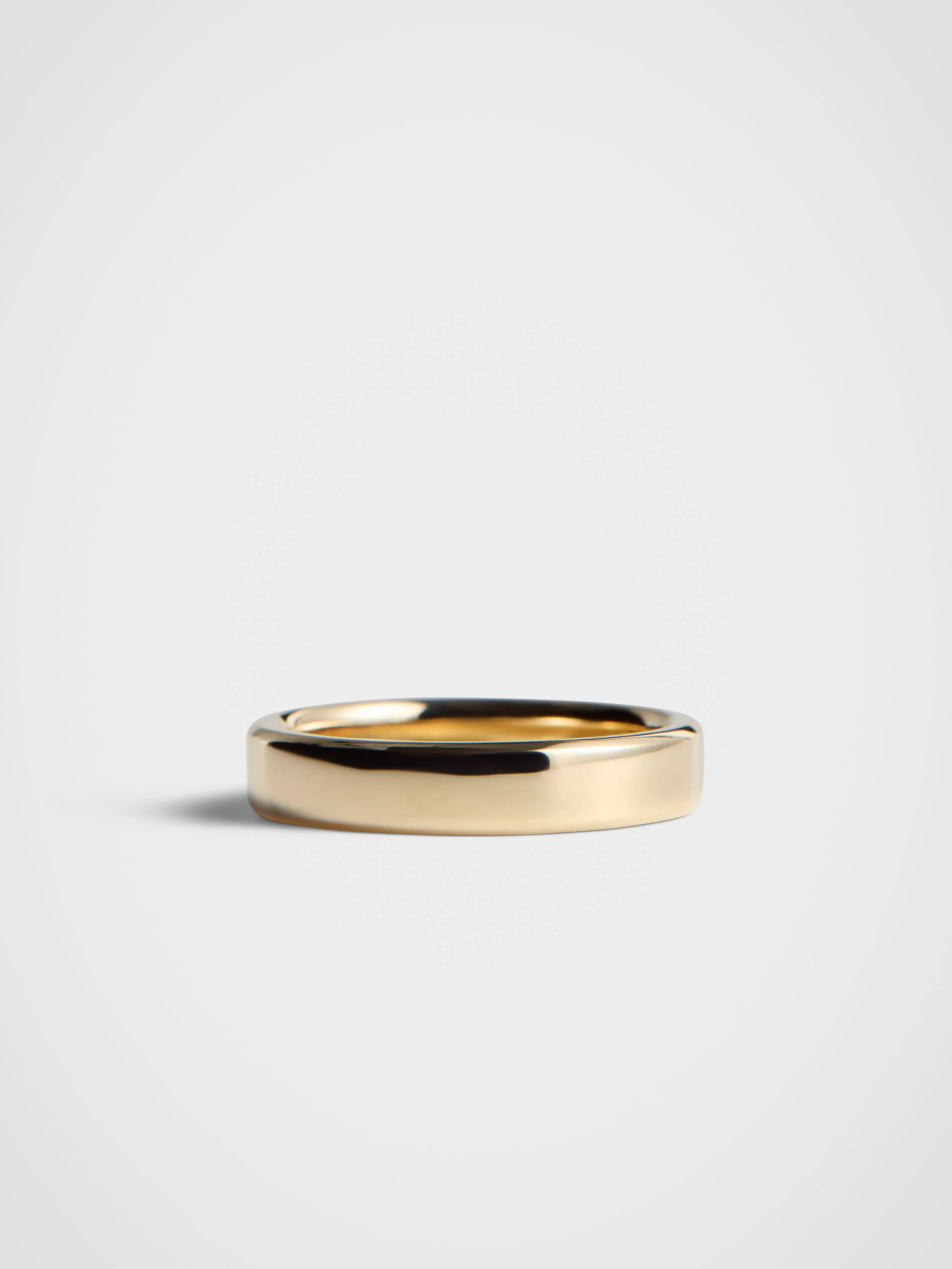 MENS WIDE BEVELED EDGE BAND