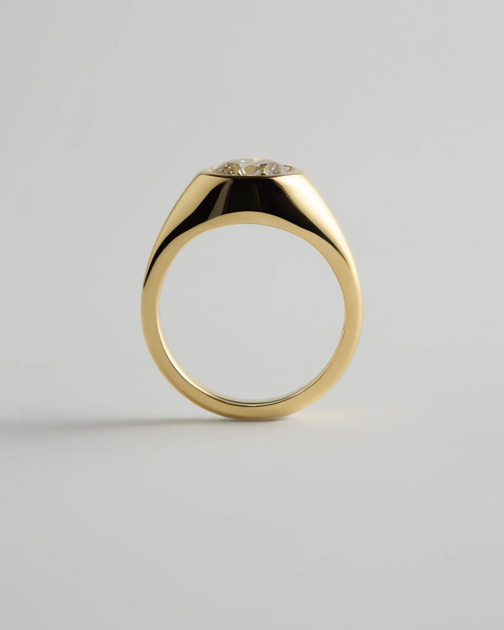 IGNIS ROUND_SIDE.jpg