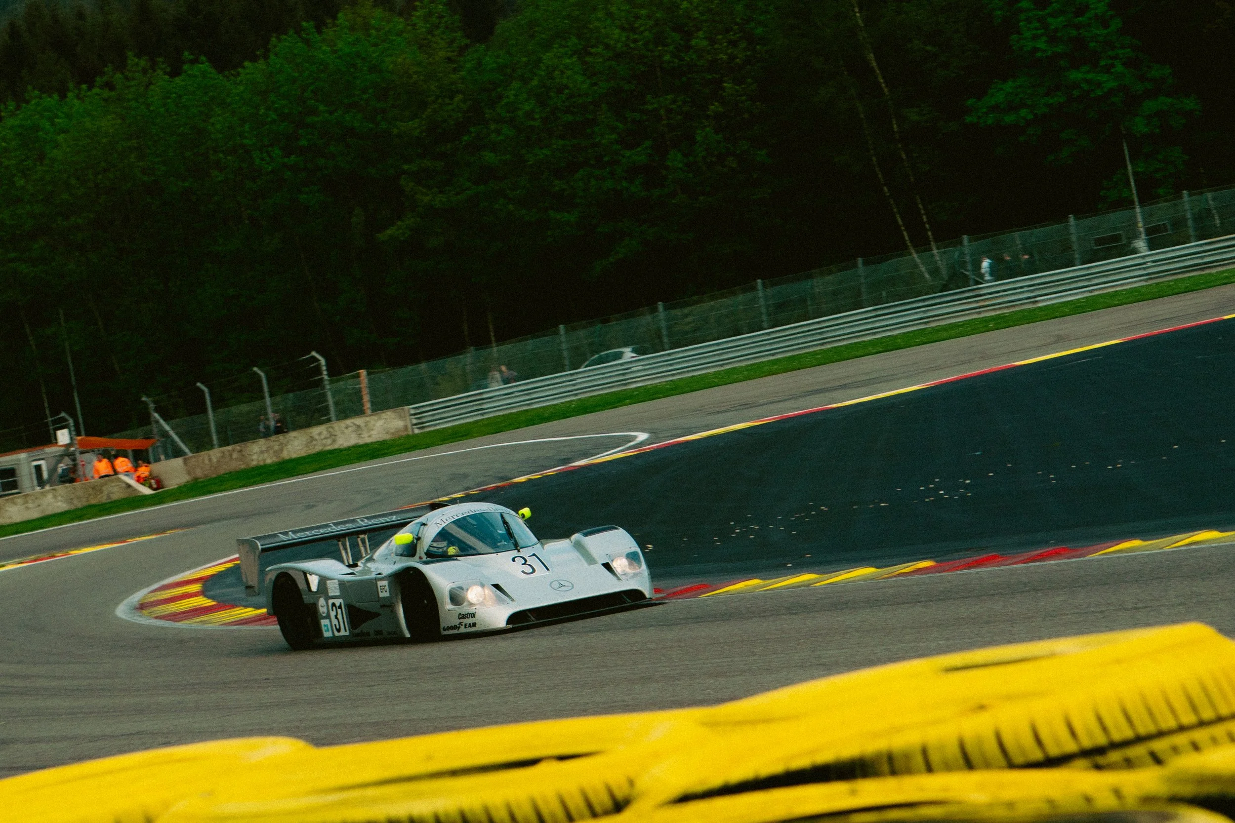 INS04060.jpg