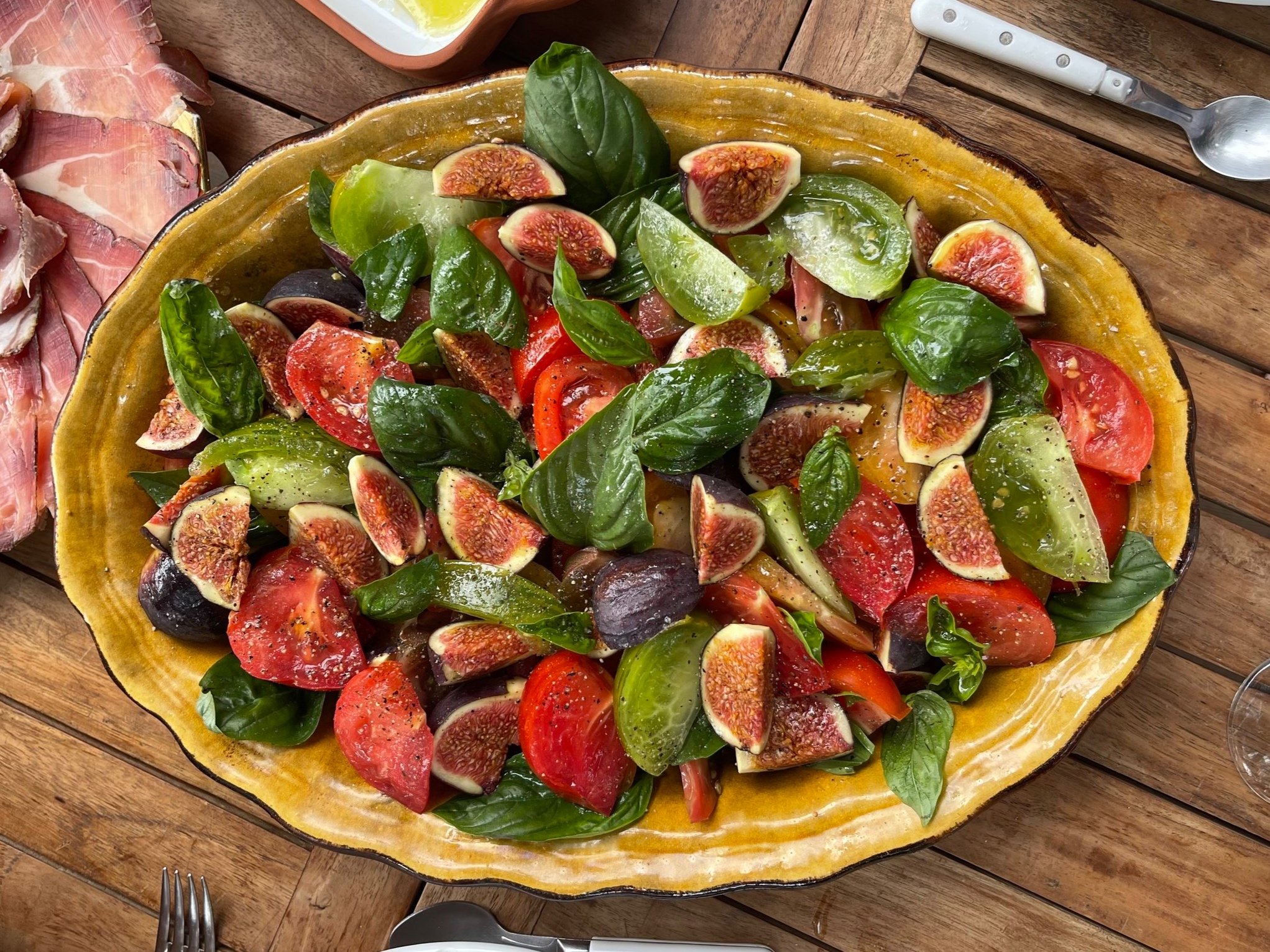 Salade de tomates anciennes et figues