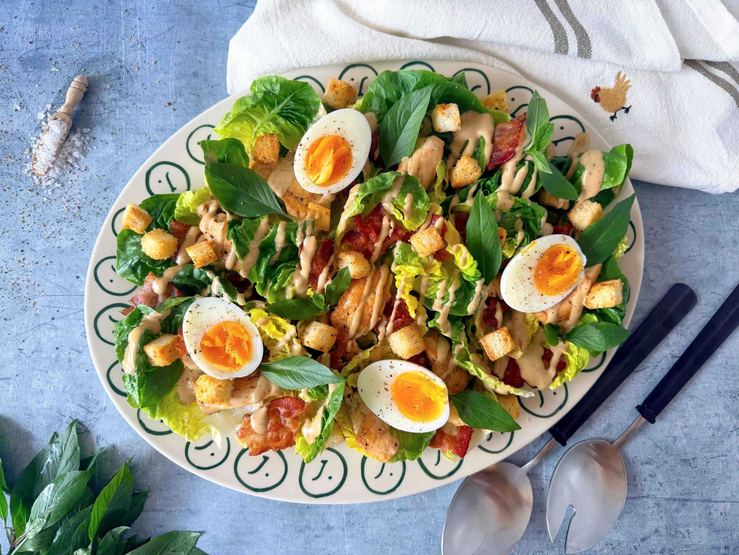 Salade César au poulet grillé et bacon