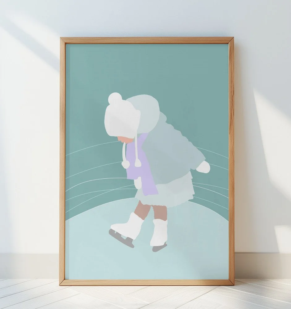Kinderillustration von Liv, wie sie erste Schritte auf dem Eis macht. Pastell-Kunstdruck fürs Kinderzimmer.
